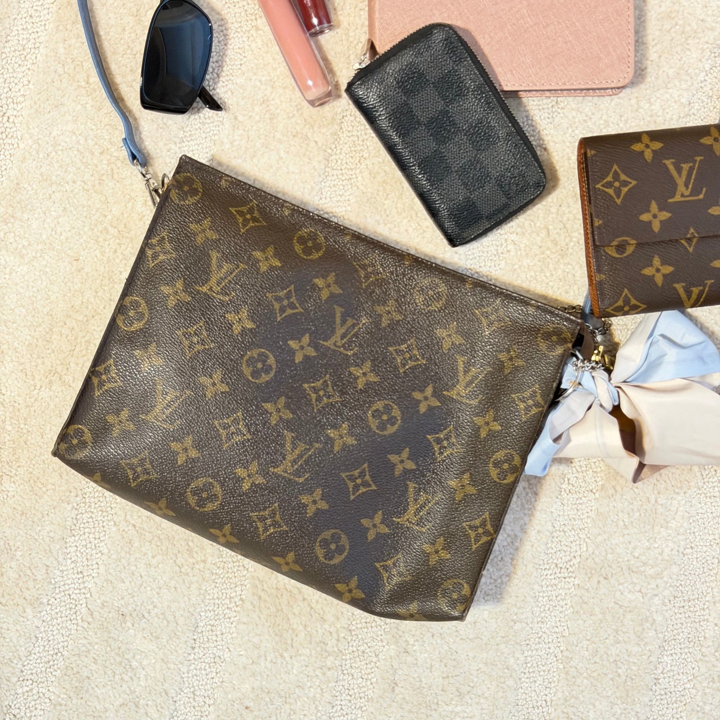 Authentic Louis Vuitton Monogram Toiletry 26 Crossbody