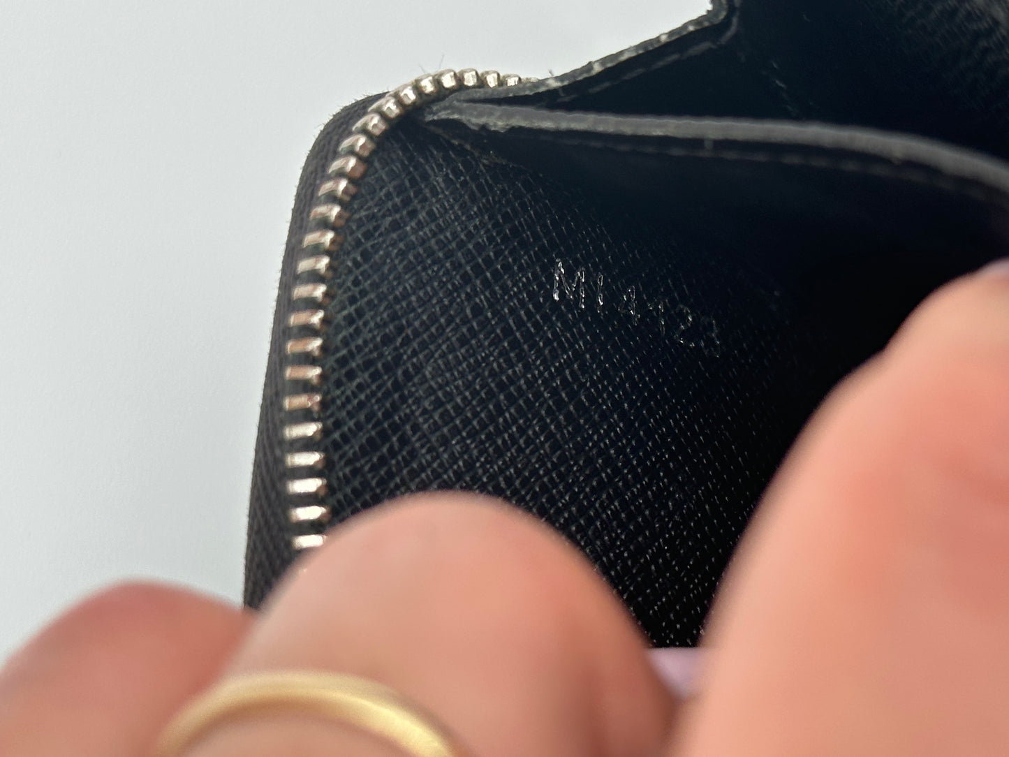 Authentic Louis Vuitton 2013 Damier Graphite Zippy Coin Purse Wallet