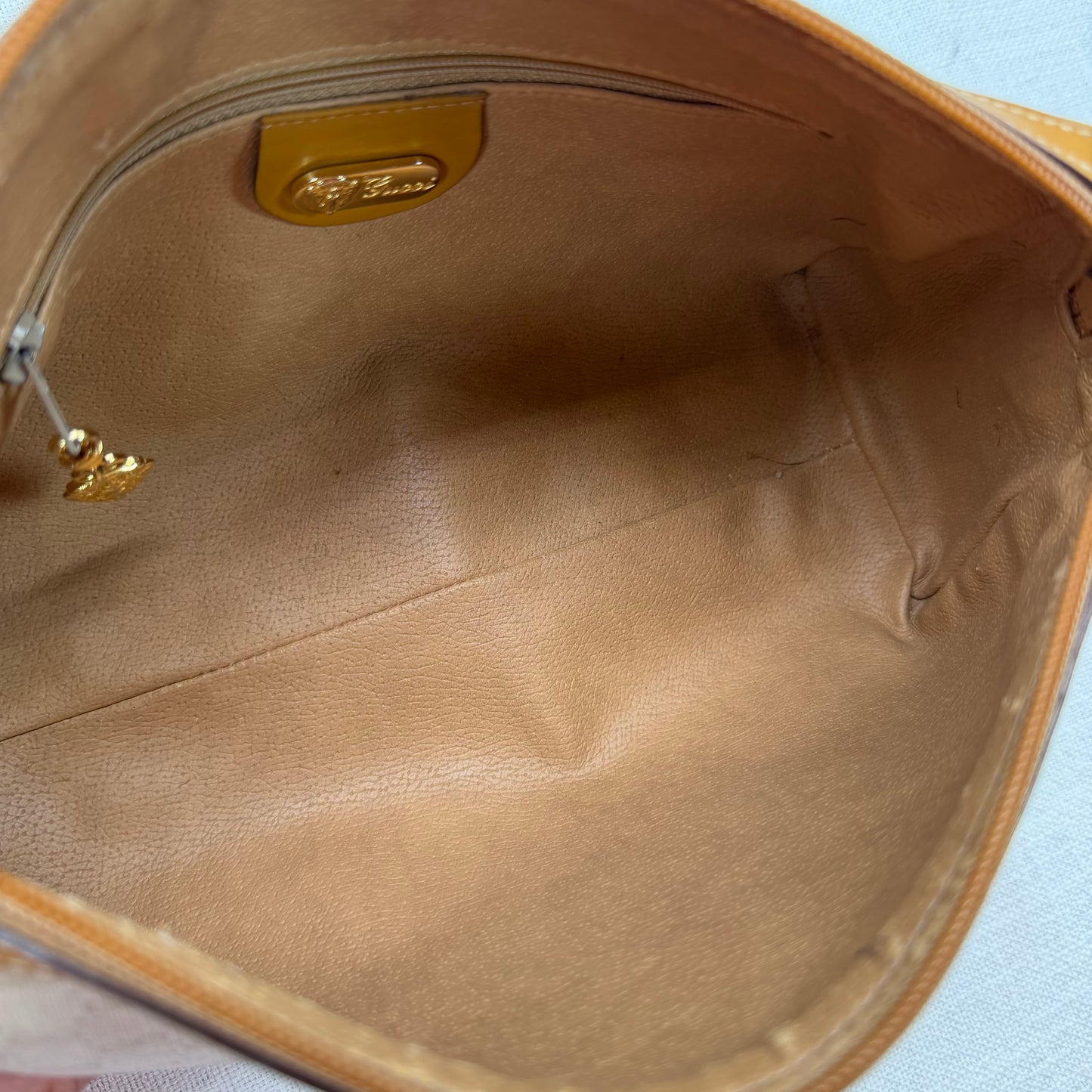 Authentic GUCCI Supreme White Canvas Crossbody