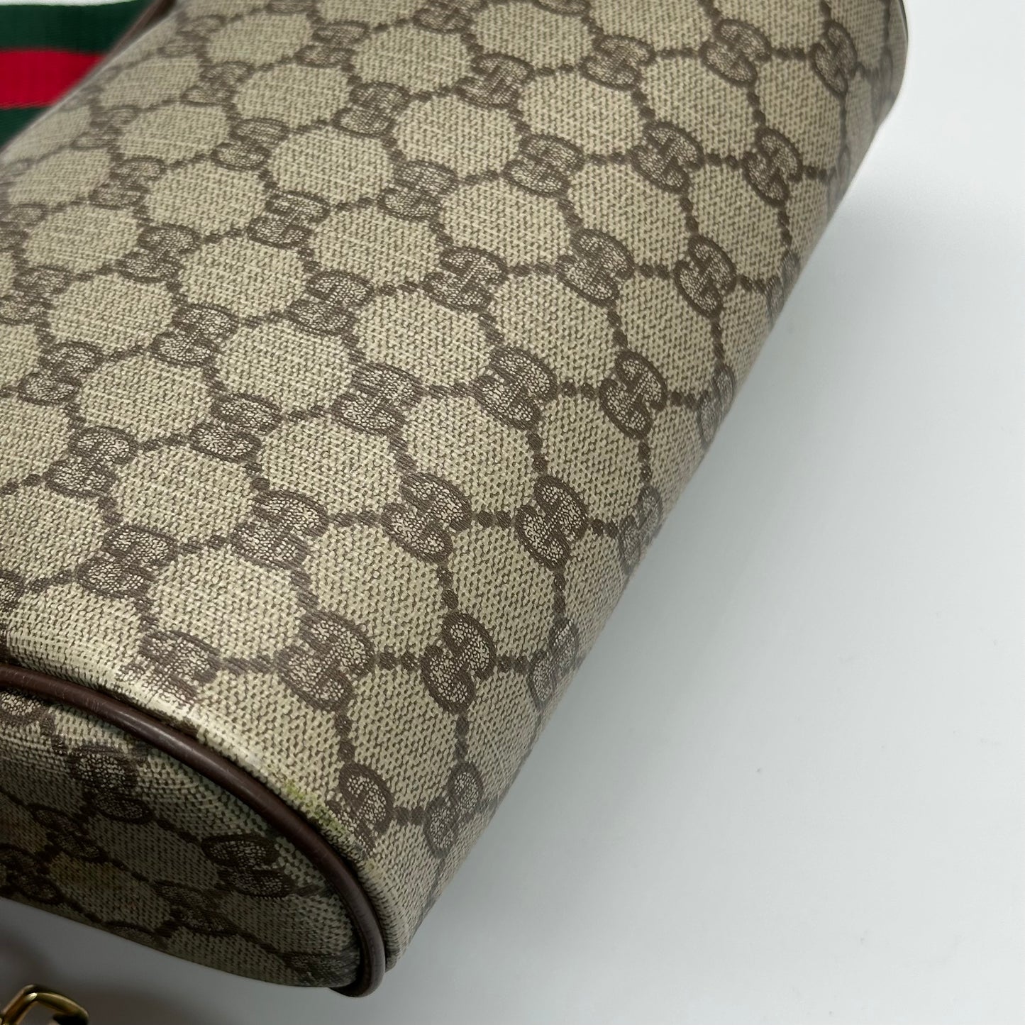 Authentic GUCCI Vintage GG Zipper Pouch Crossbody