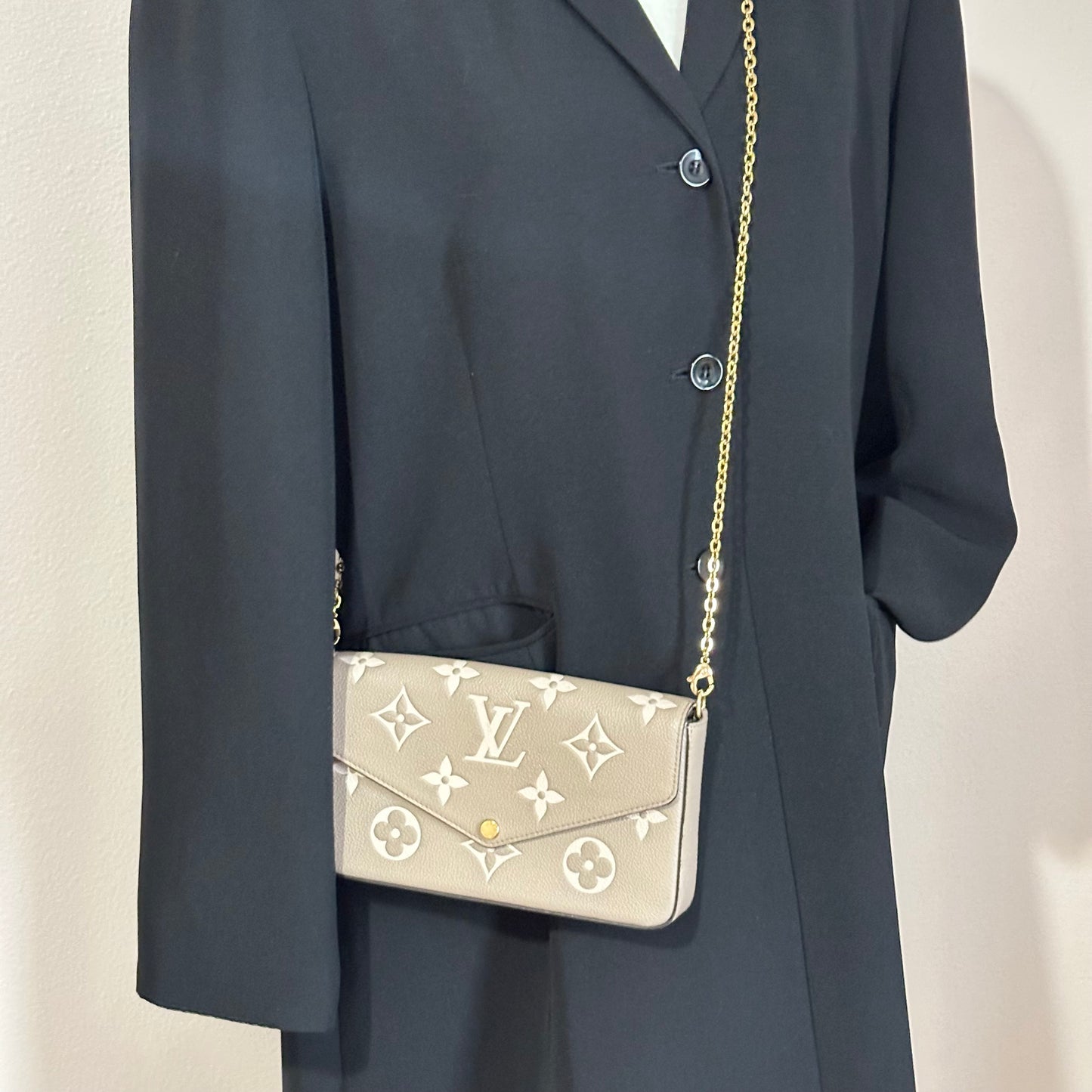 Authentic Louis Vuitton Turtledove Empreinte Felicie Pochette Crossbody