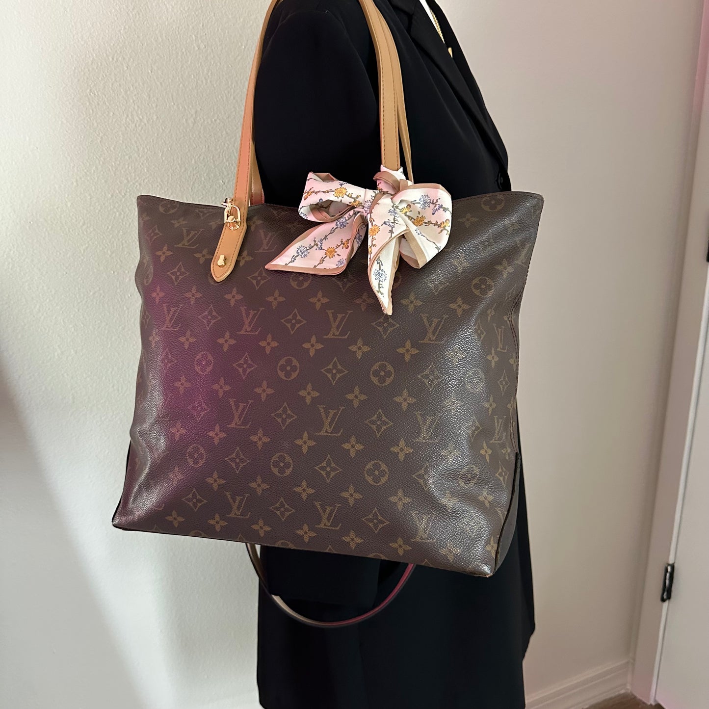 Authentic Louis Vuitton 1999 Monogram Cabas Mezzo Tote