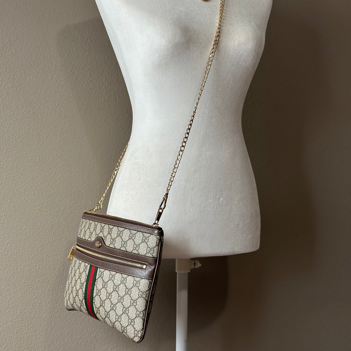 Authentic GUCCI Ophidia Supreme Zipper Clutch Crossbody