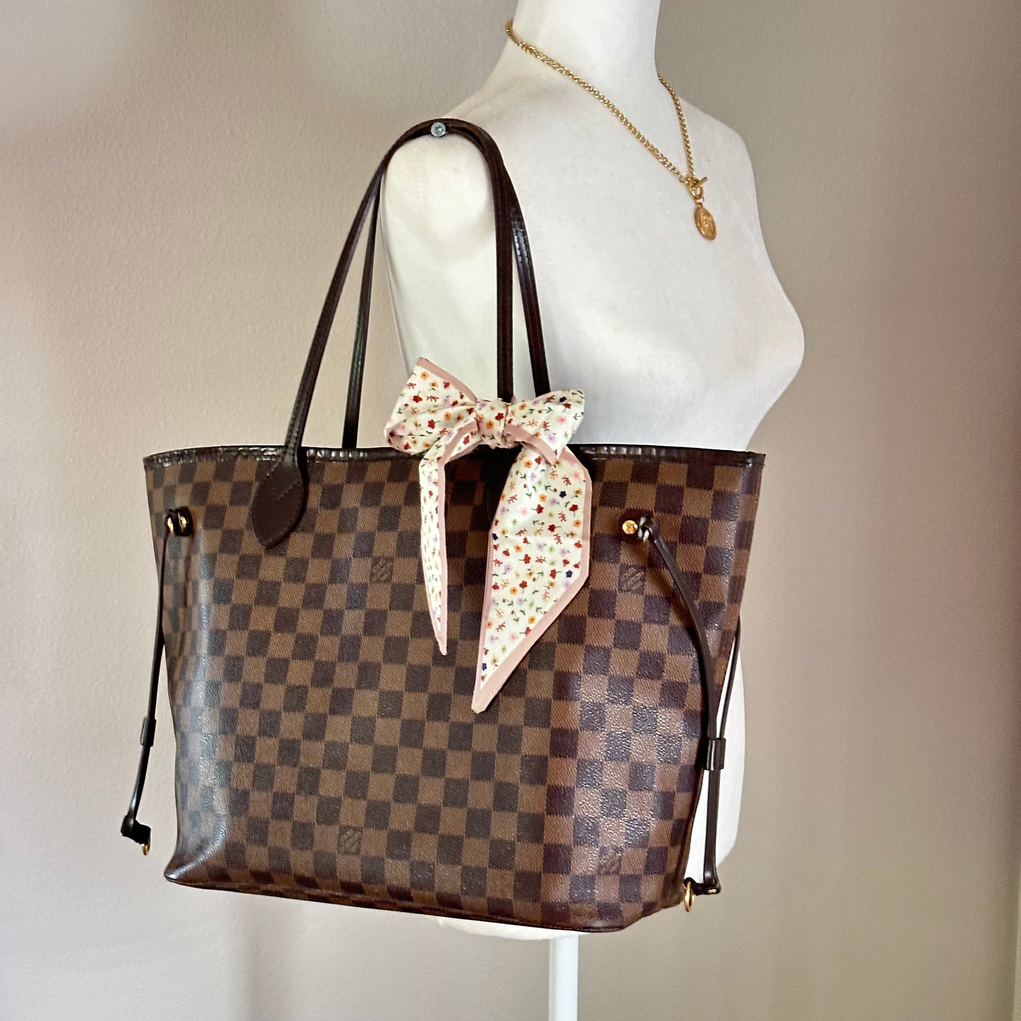 Authentic Louis Vuitton 2014 Damier Ebene Neverfull MM