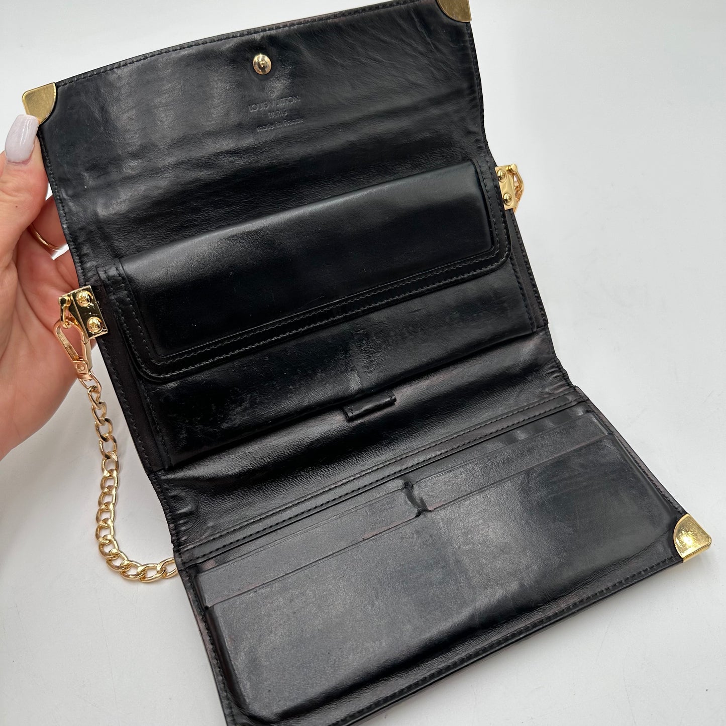 Authentic Louis Vuitton 2005 Suhali Black Trifold Wallet Crossbody