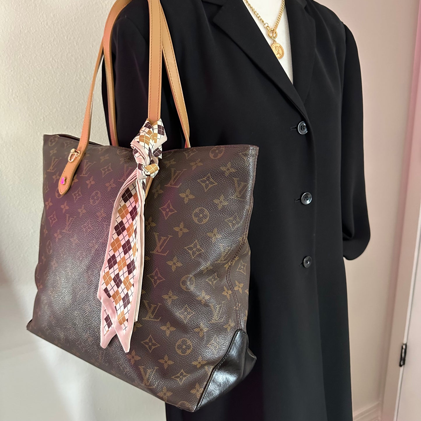 Authentic Louis Vuitton 2000 Monogram Cabas Mezzo Tote