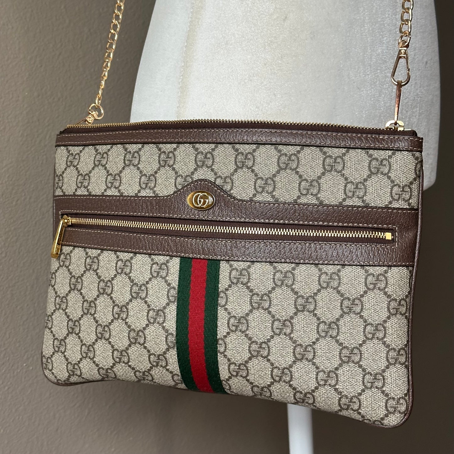 Authentic GUCCI Ophidia Supreme Zipper Clutch Crossbody
