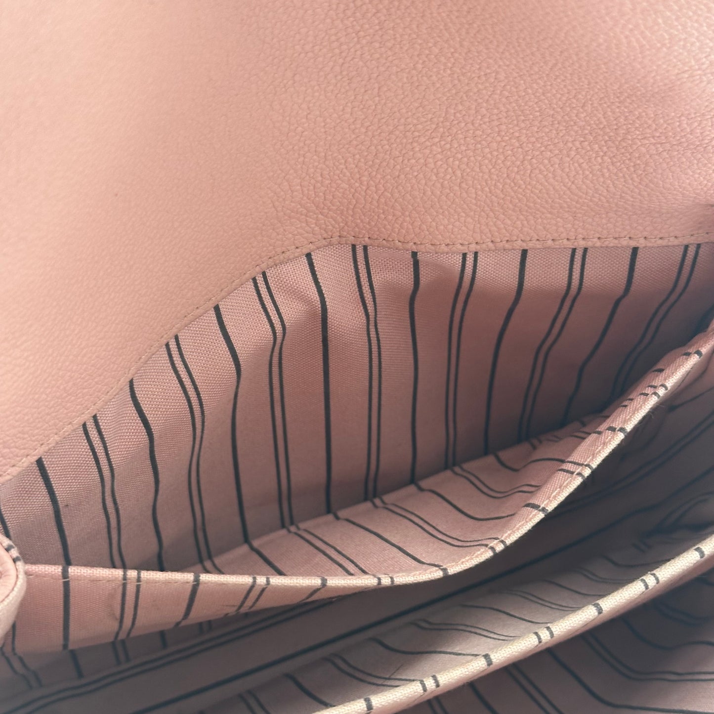 Authentic Louis Vuitton Pochette Métis Monogram Empreinte Rose Pink Crossbody