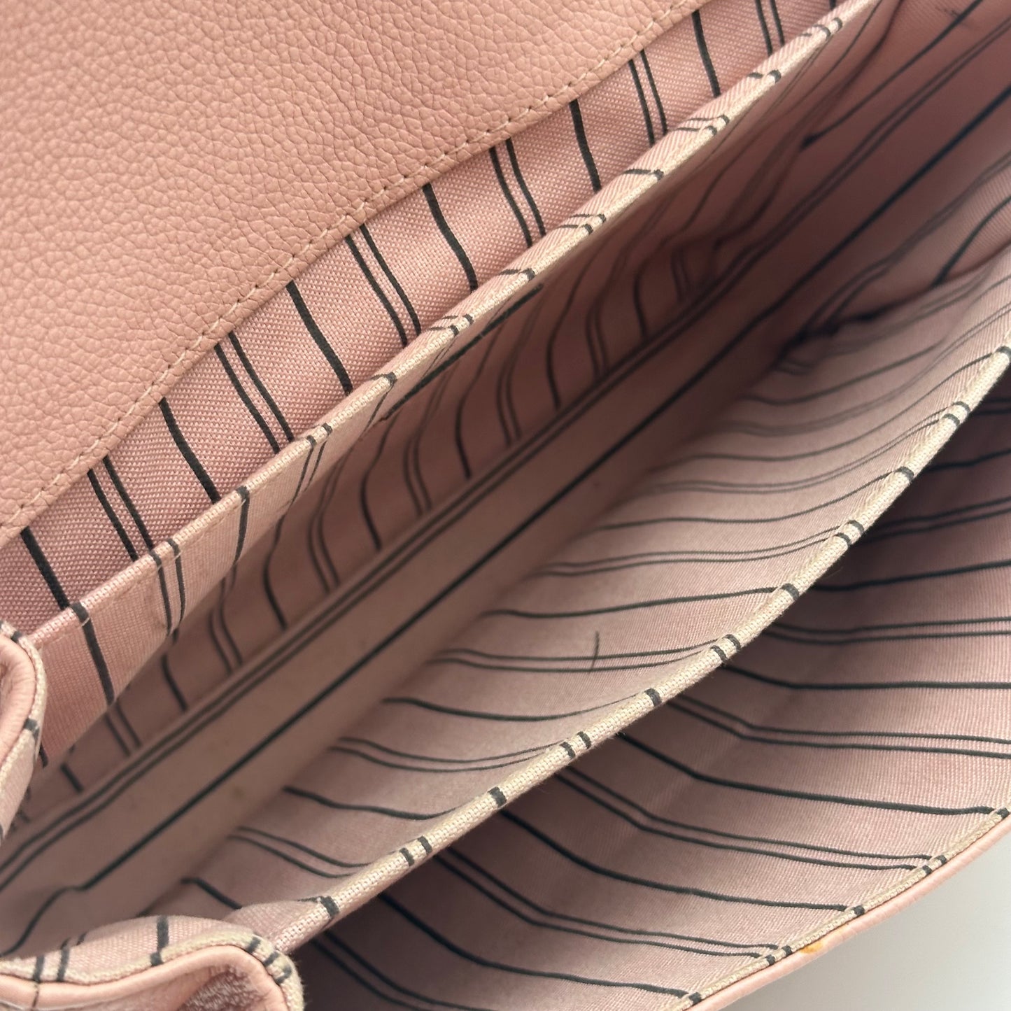 Authentic Louis Vuitton Pochette Métis Monogram Empreinte Rose Pink Crossbody