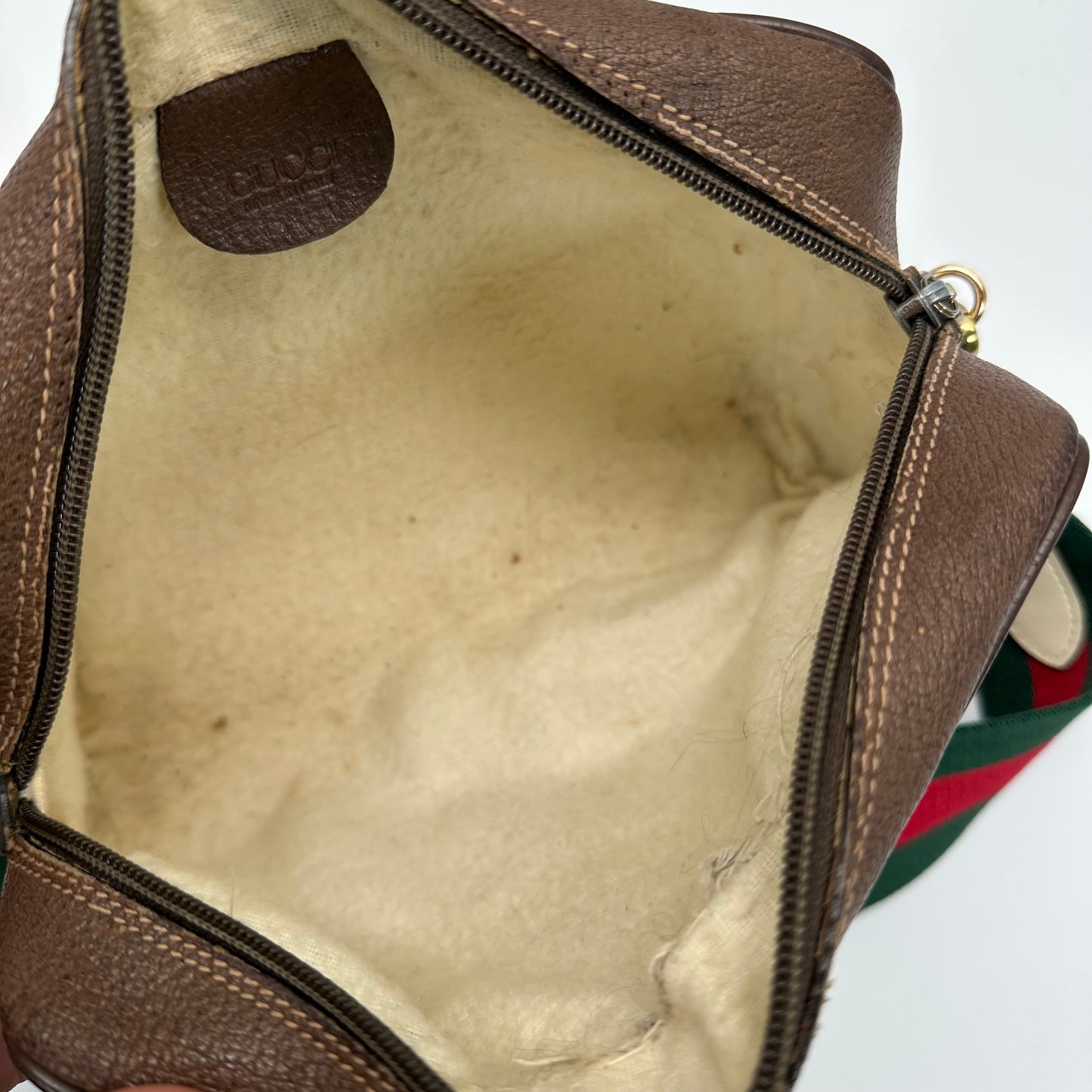 Authentic GUCCI Vintage GG Zipper Pouch Crossbody