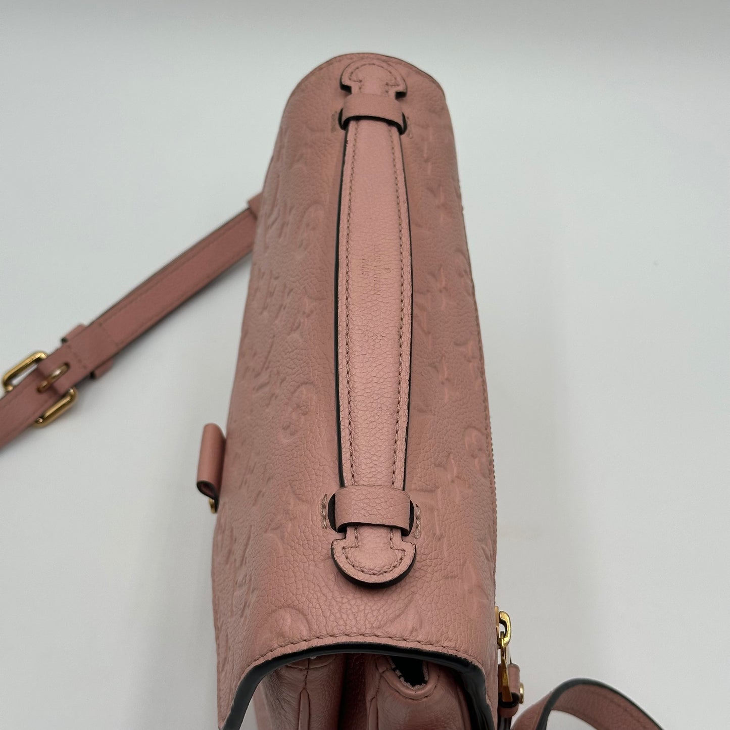 Authentic Louis Vuitton Pochette Métis Monogram Empreinte Rose Pink Crossbody