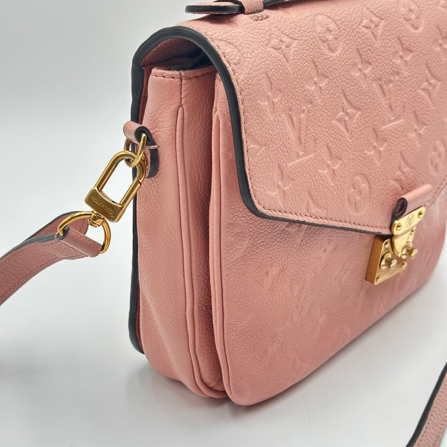 Authentic Louis Vuitton Pochette Métis Monogram Empreinte Rose Pink Crossbody