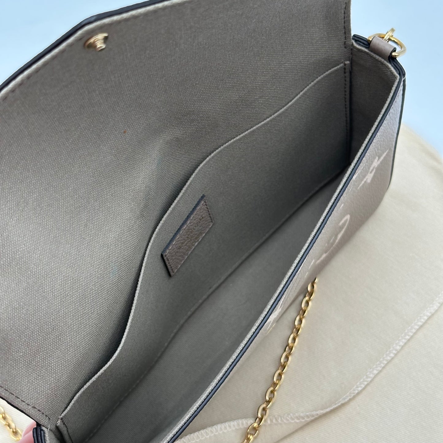 Authentic Louis Vuitton Turtledove Empreinte Felicie Pochette Crossbody