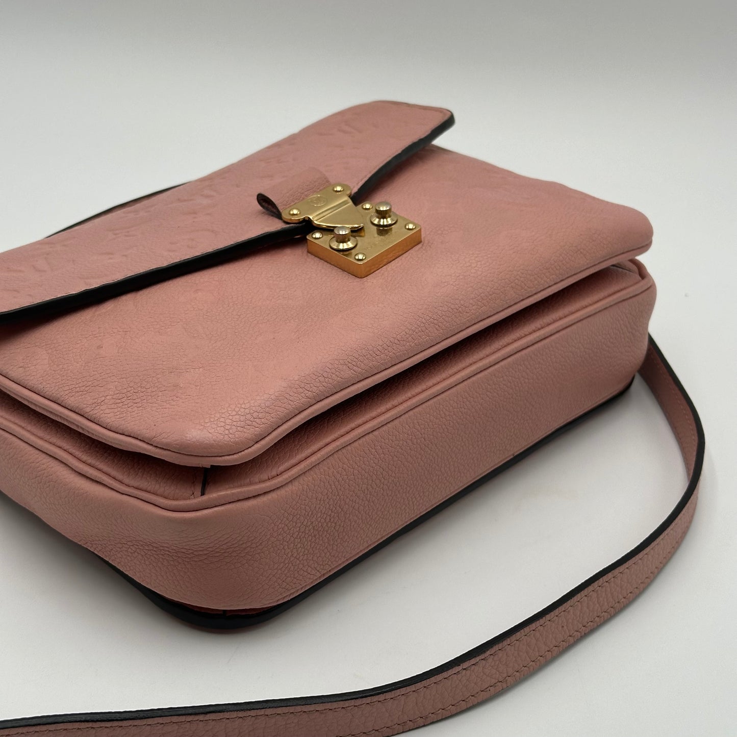 Authentic Louis Vuitton Pochette Métis Monogram Empreinte Rose Pink Crossbody