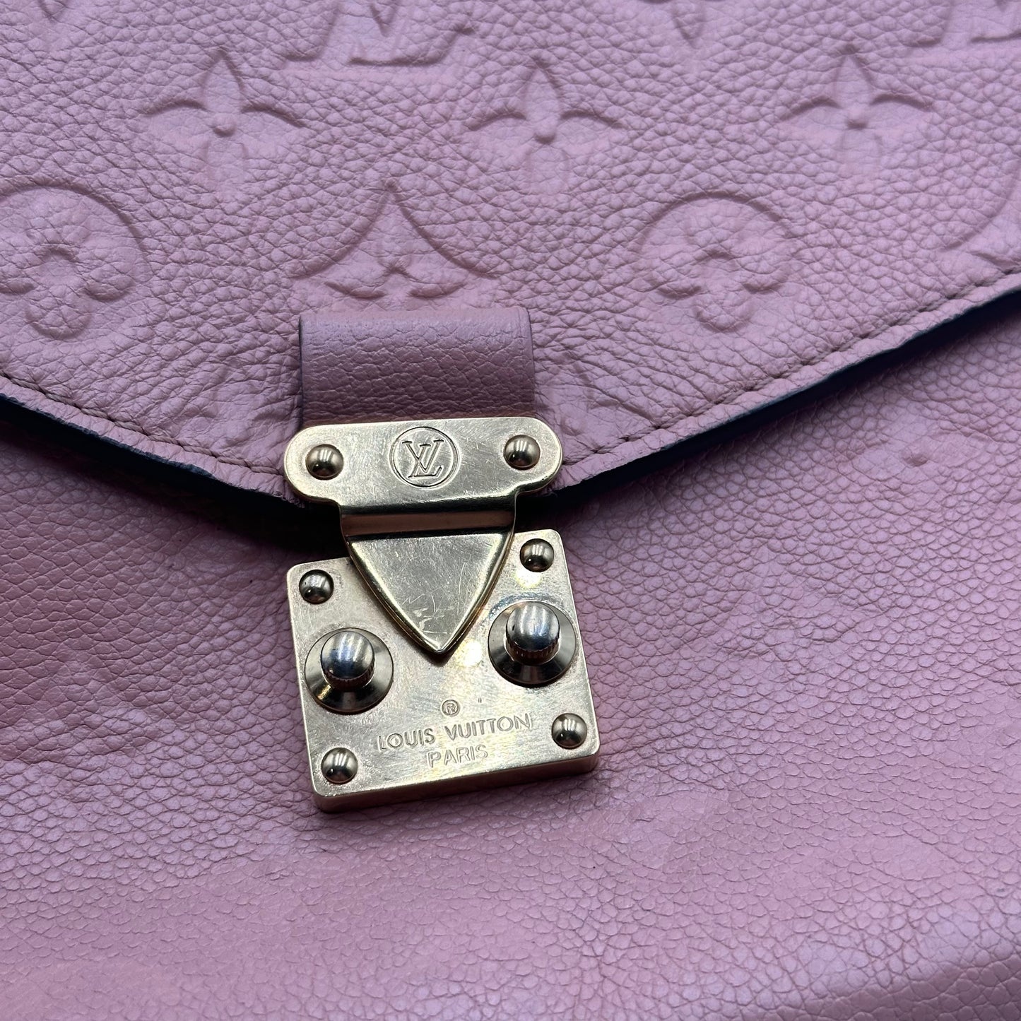 Authentic Louis Vuitton Pochette Métis Monogram Empreinte Rose Pink Crossbody