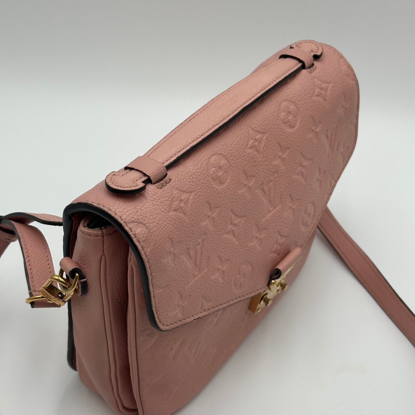 Authentic Louis Vuitton Pochette Métis Monogram Empreinte Rose Pink Crossbody