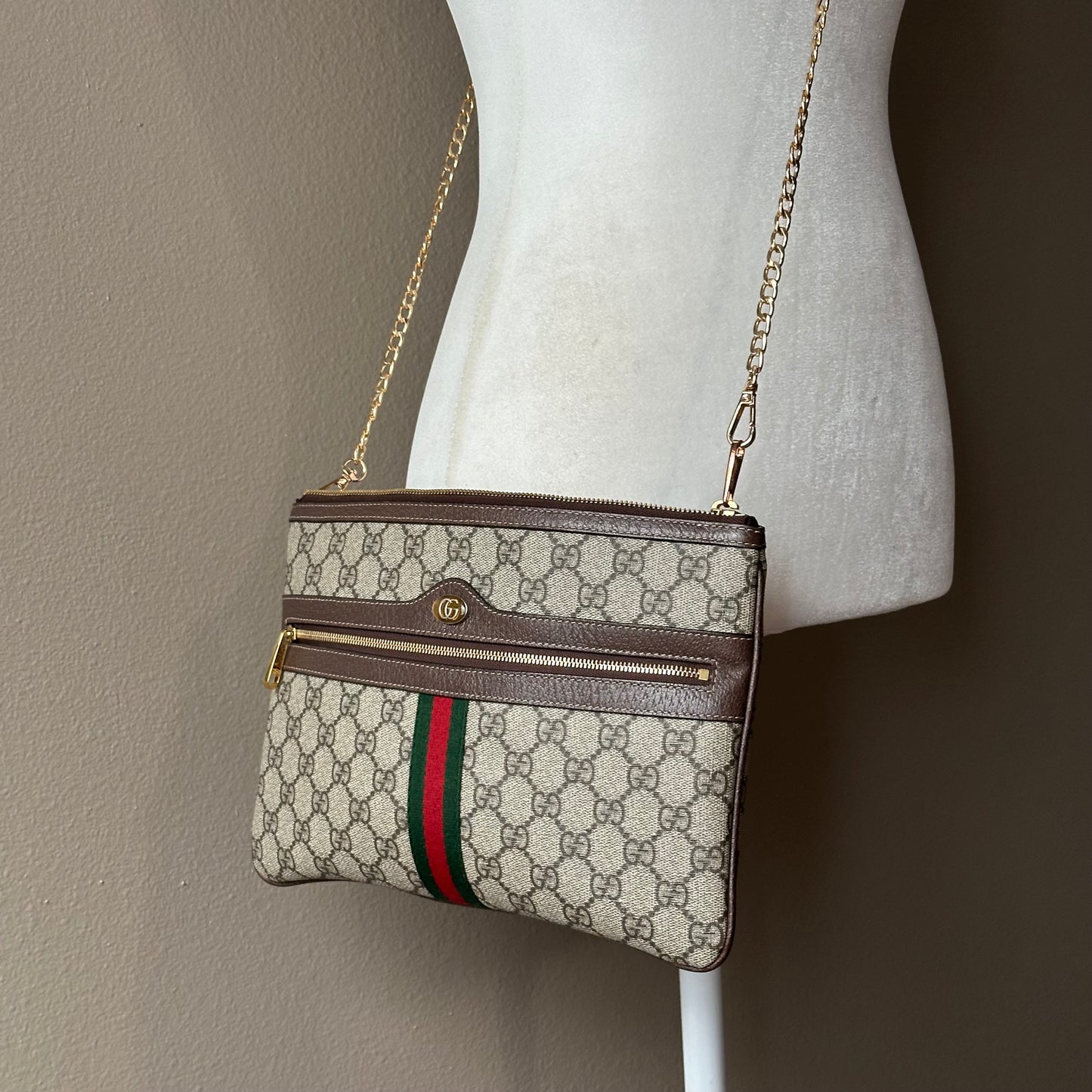Authentic GUCCI Ophidia Supreme Zipper Clutch Crossbody