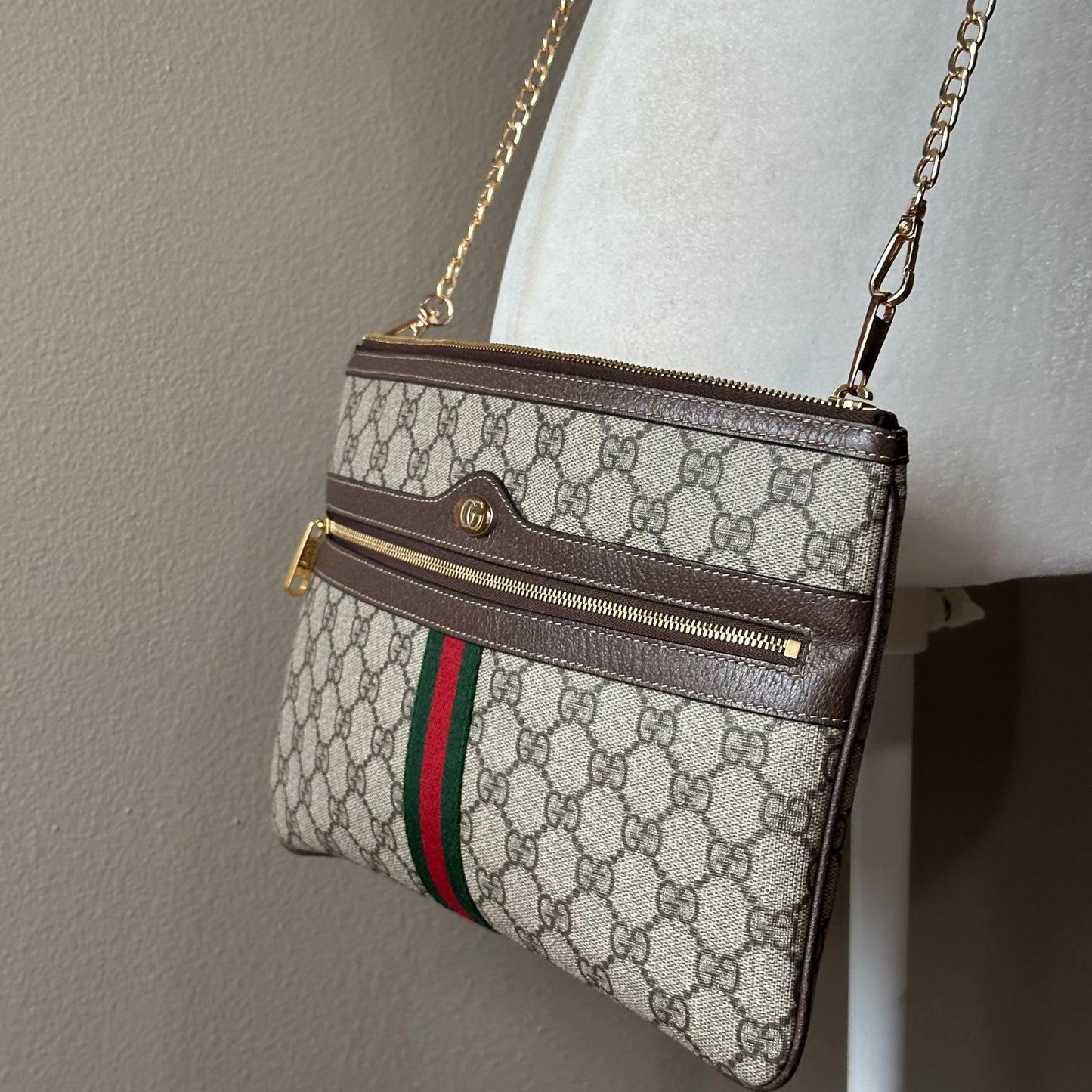 Authentic GUCCI Ophidia Supreme Zipper Clutch Crossbody