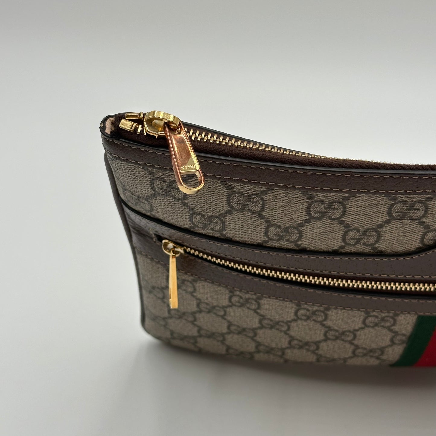 Authentic GUCCI Ophidia Supreme Zipper Clutch Crossbody