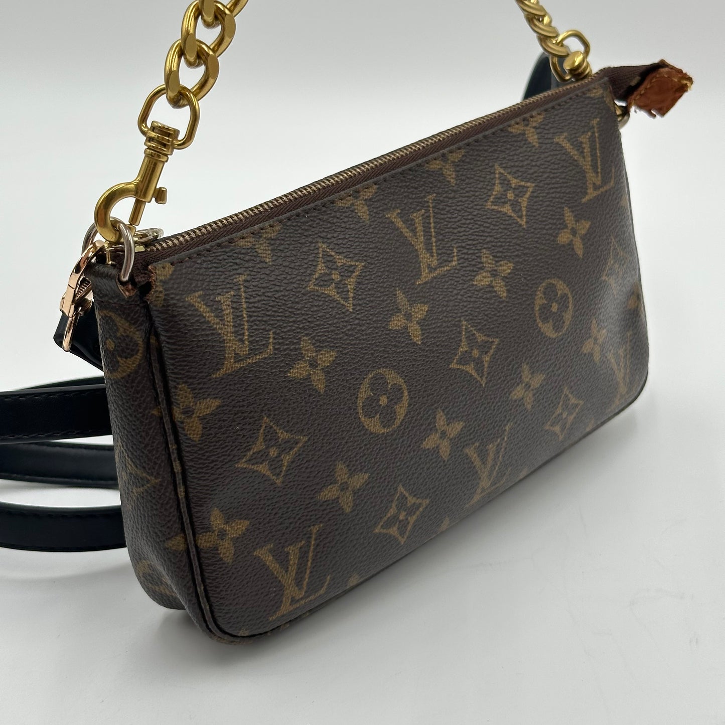 Authentic Louis Vuitton 2002 Monogram Pochette Accessoires Crossbody