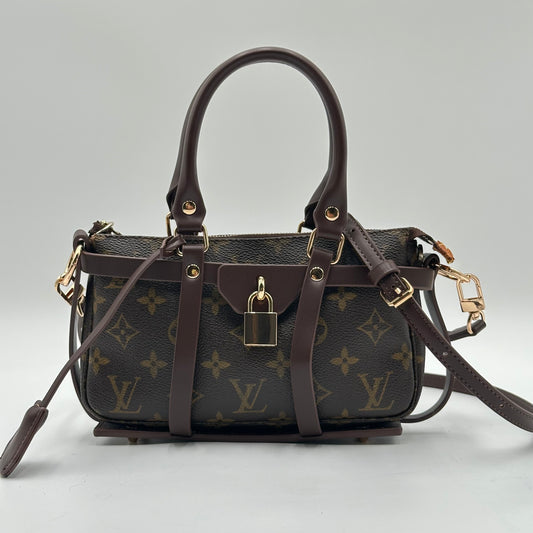 Authentic Louis Vuitton 2002 Monogram Pochette Accessoires Crossbody
