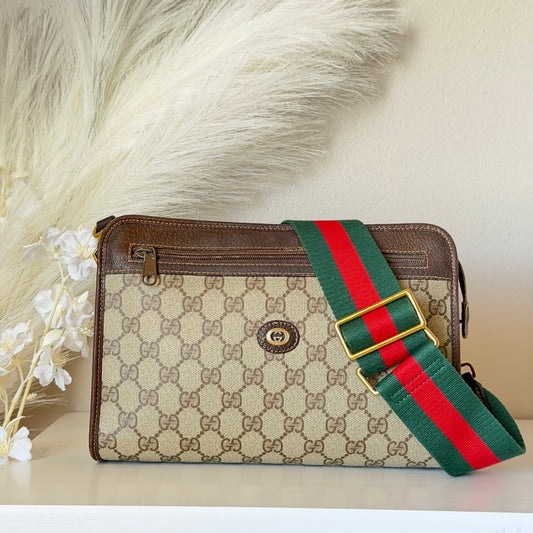 Authentic GUCCI Vintage GG Supreme Canvas Clutch