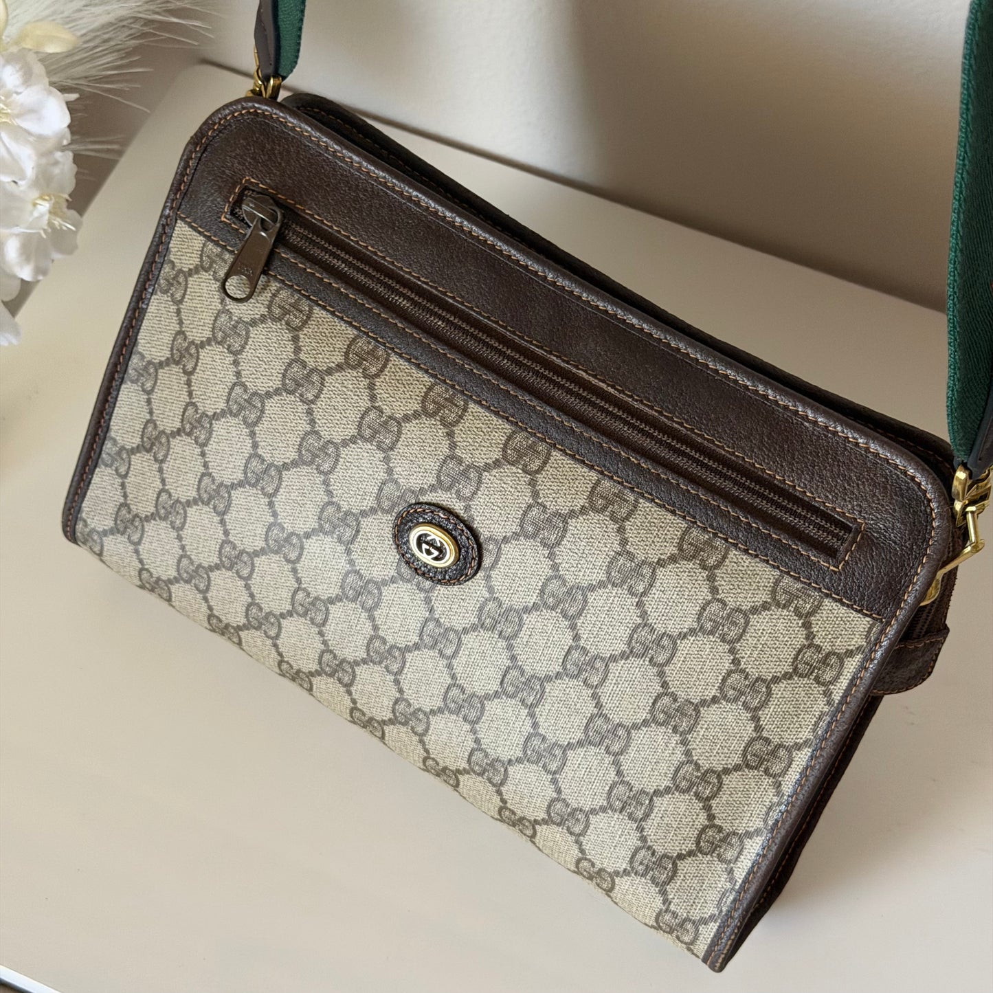 Authentic GUCCI Vintage GG Supreme Canvas Clutch
