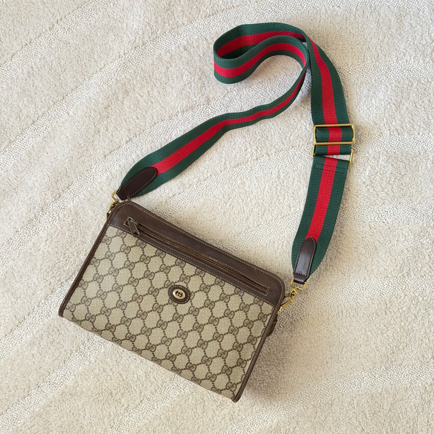 Authentic GUCCI Vintage GG Supreme Canvas Clutch