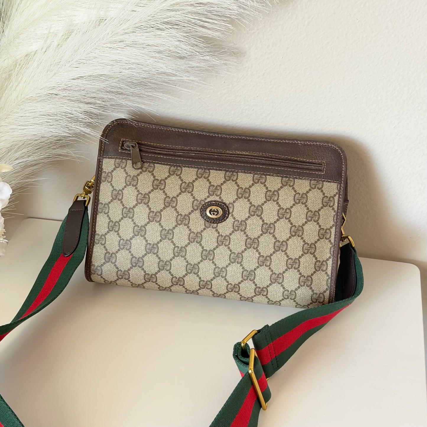 Authentic GUCCI Vintage GG Supreme Canvas Clutch