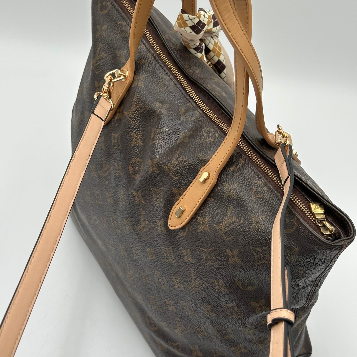 Authentic Louis Vuitton 2000 Monogram Cabas Mezzo Tote