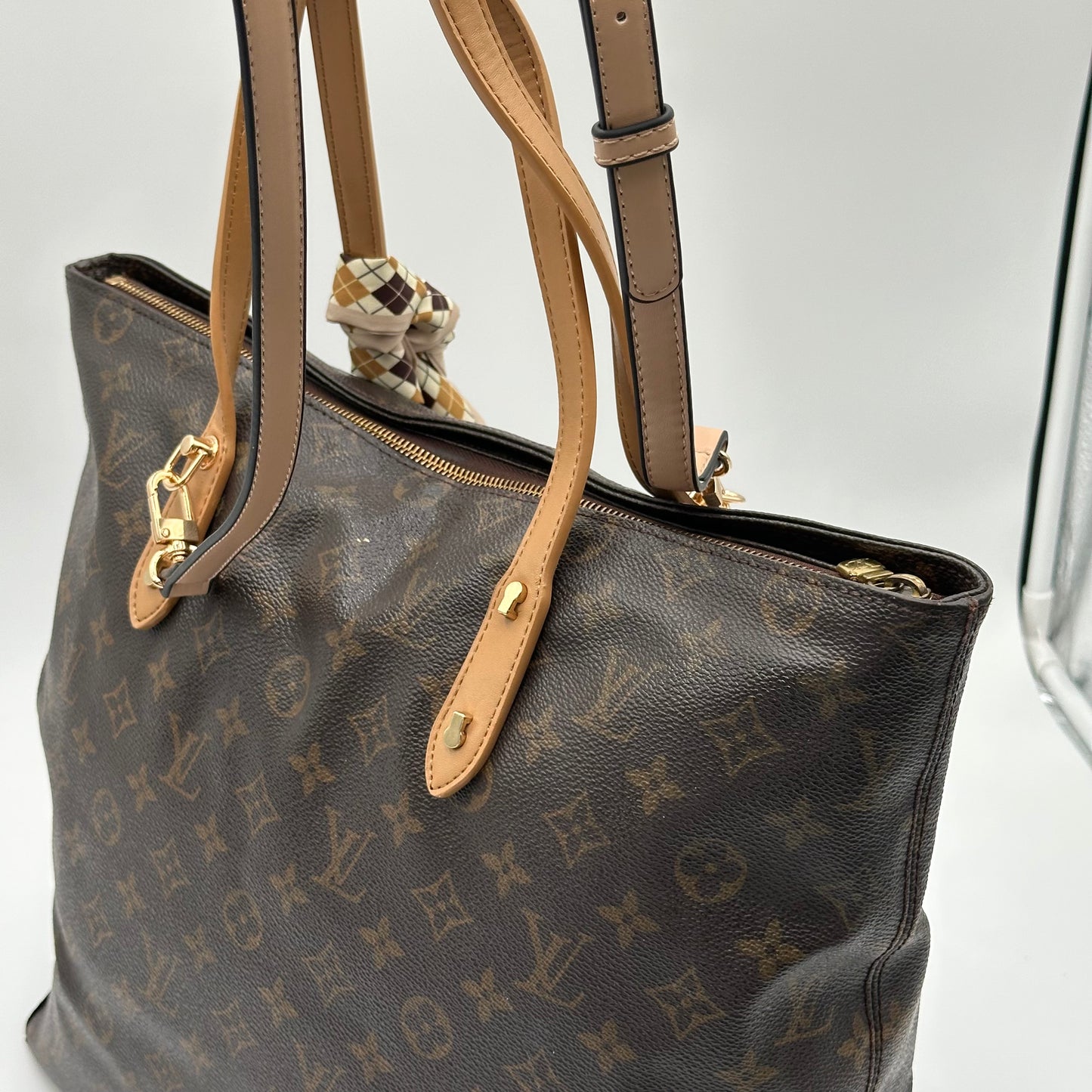 Authentic Louis Vuitton 2000 Monogram Cabas Mezzo Tote