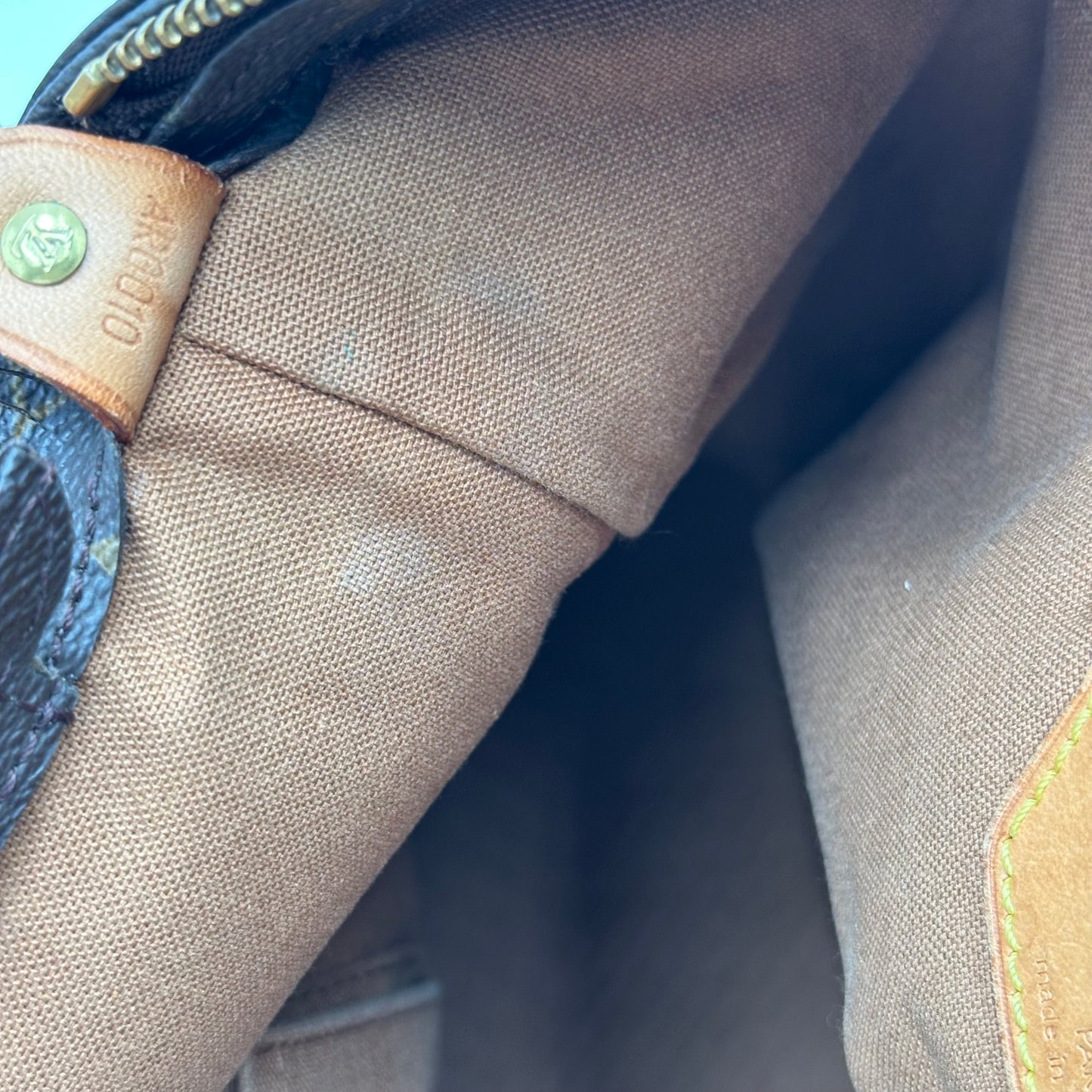 Authentic Louis Vuitton 2000 Monogram Cabas Mezzo Tote