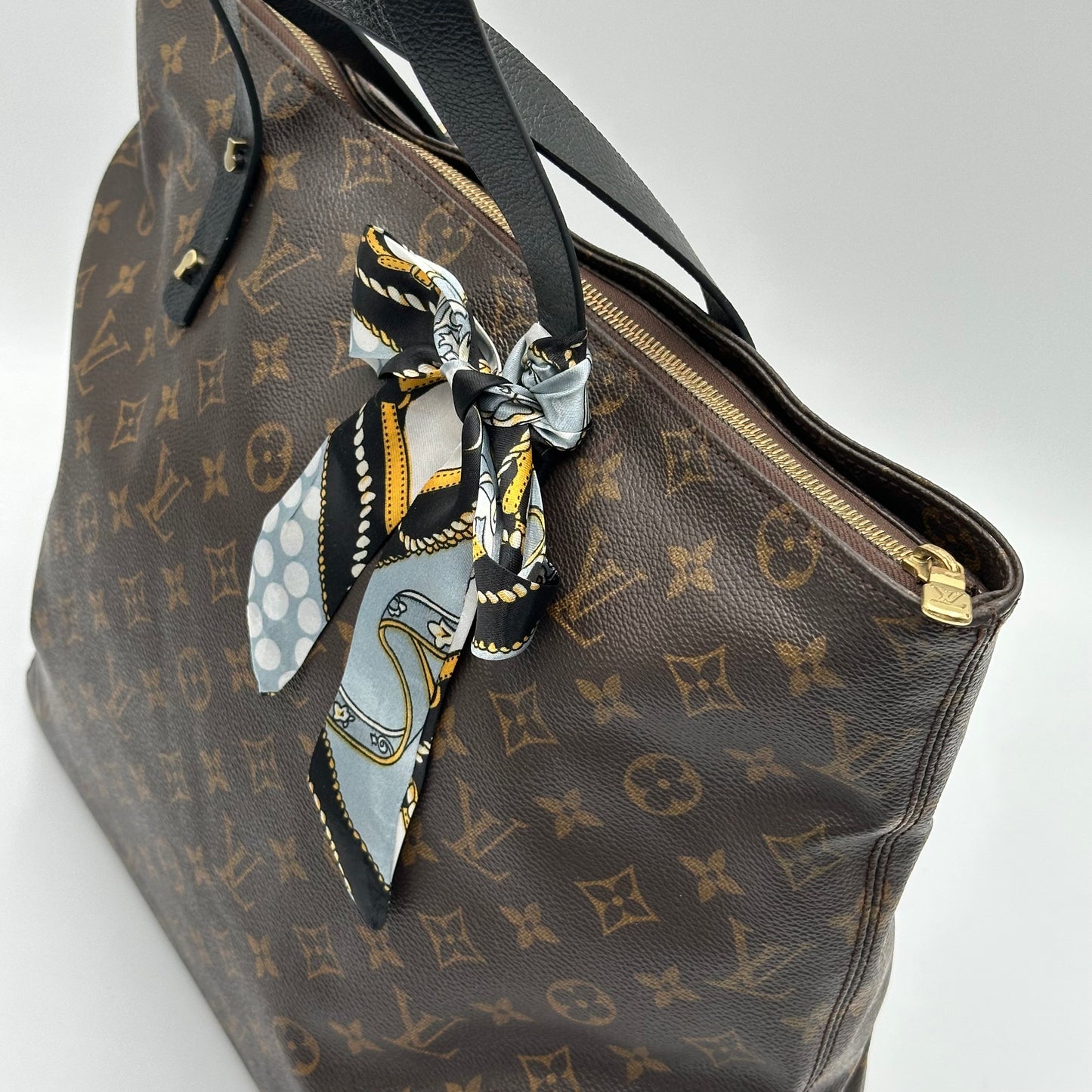 Authentic Louis Vuitton 1999 Monogram Cabas Mezzo Tote
