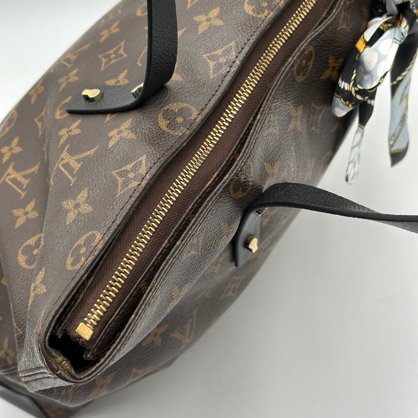 Authentic Louis Vuitton 1999 Monogram Cabas Mezzo Tote