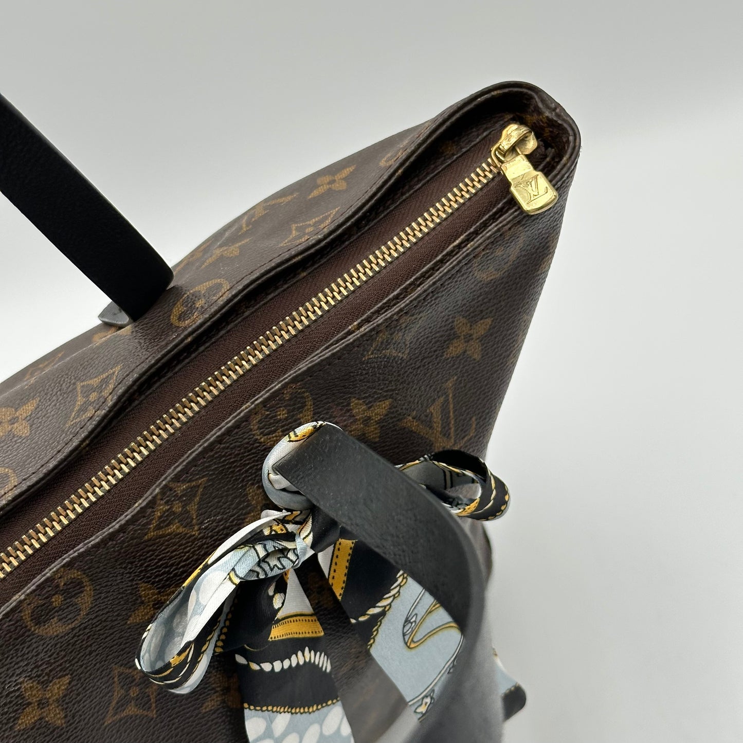 Authentic Louis Vuitton 1999 Monogram Cabas Mezzo Tote