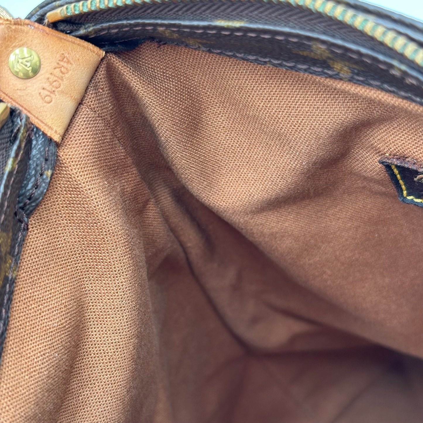 Authentic Louis Vuitton 1999 Monogram Cabas Mezzo Tote