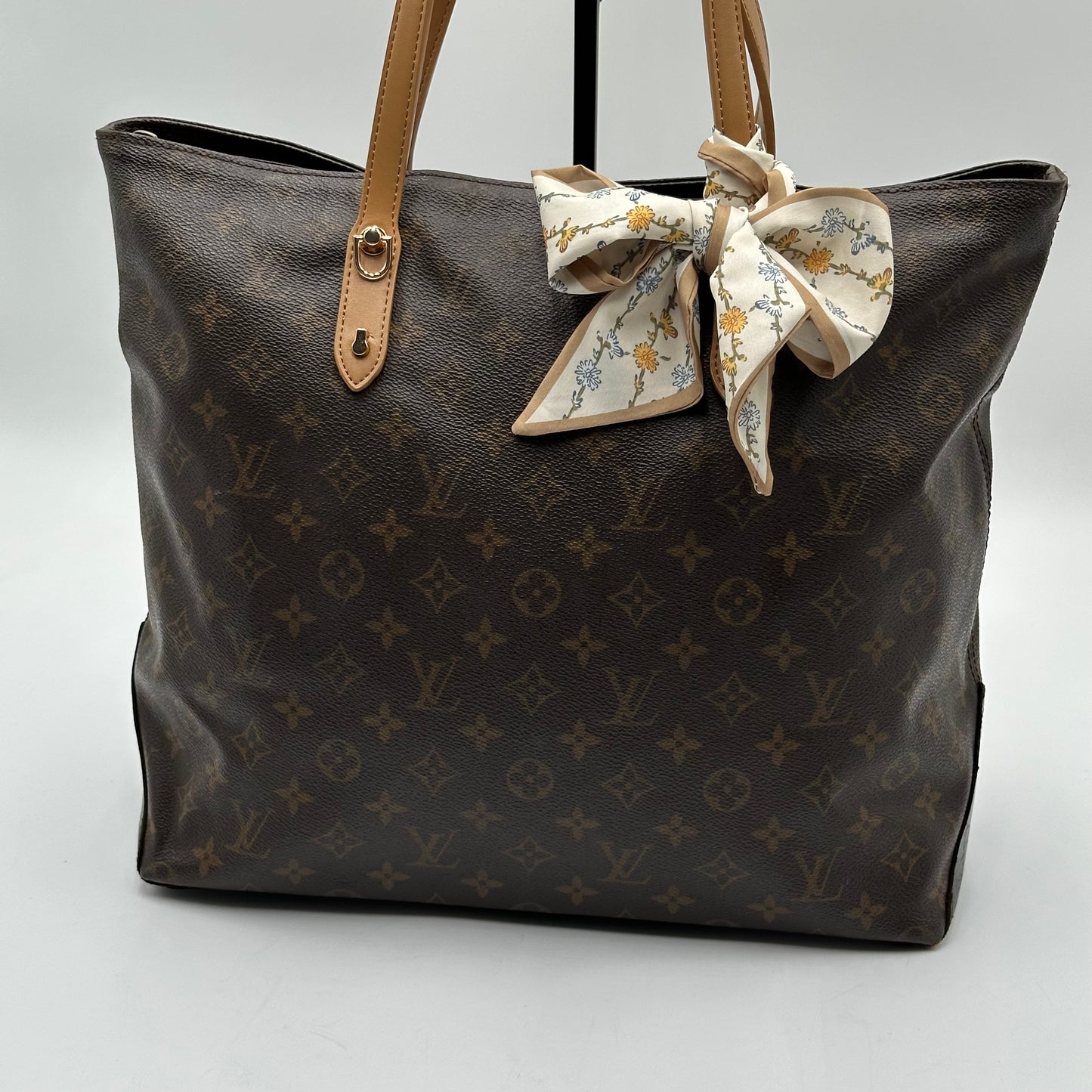 Authentic Louis Vuitton 1999 Monogram Cabas Mezzo Tote