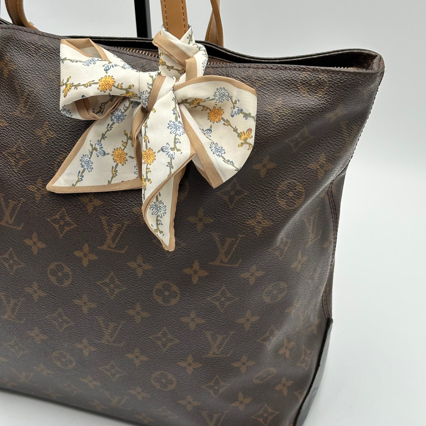 Authentic Louis Vuitton 1999 Monogram Cabas Mezzo Tote