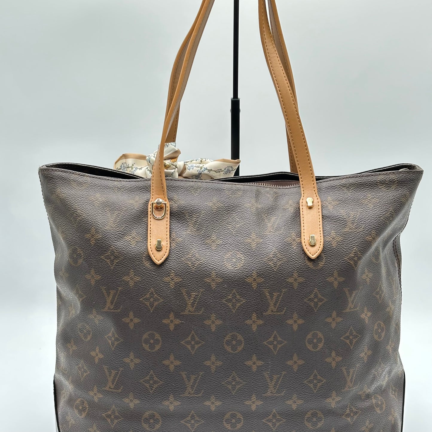 Authentic Louis Vuitton 1999 Monogram Cabas Mezzo Tote
