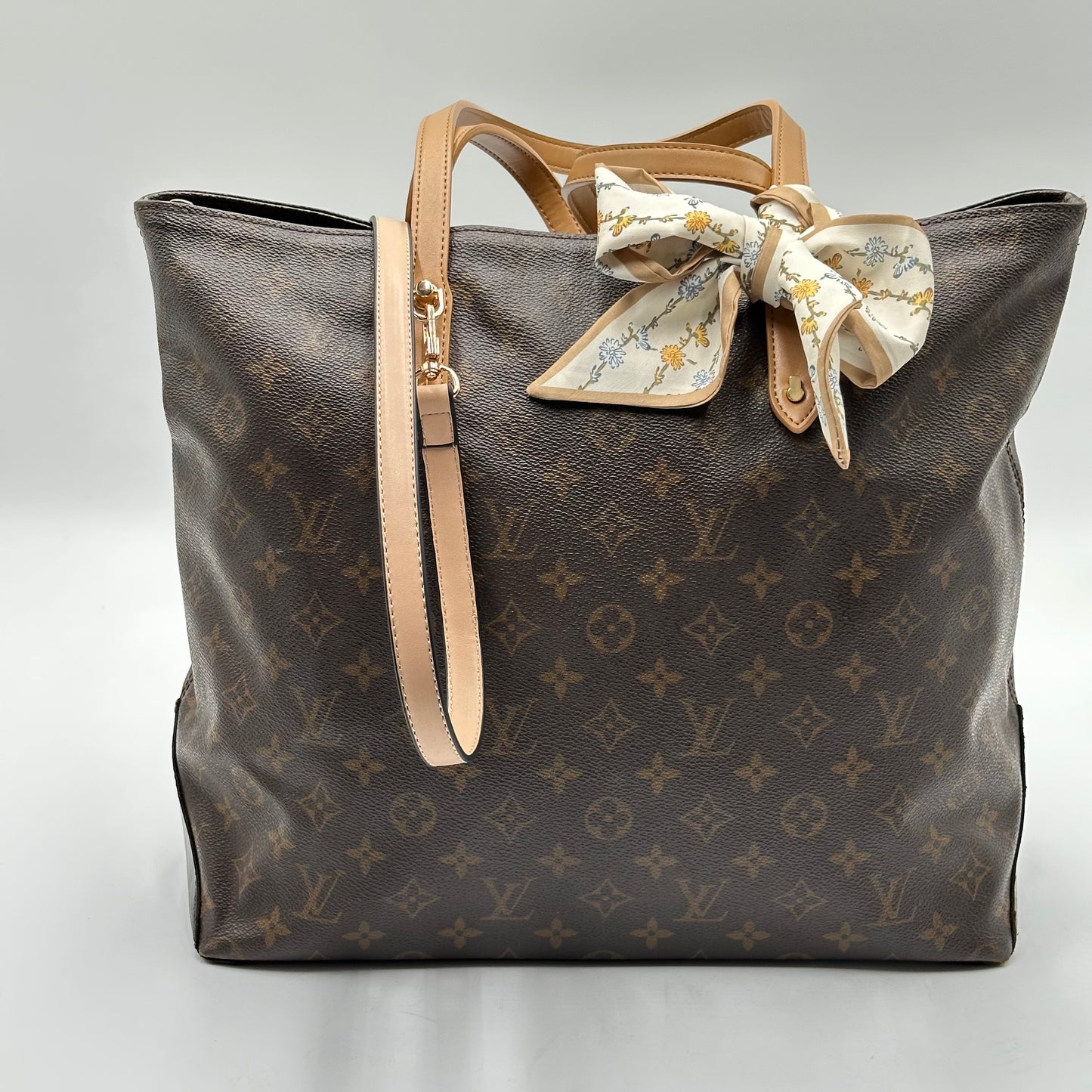 Authentic Louis Vuitton 1999 Monogram Cabas Mezzo Tote