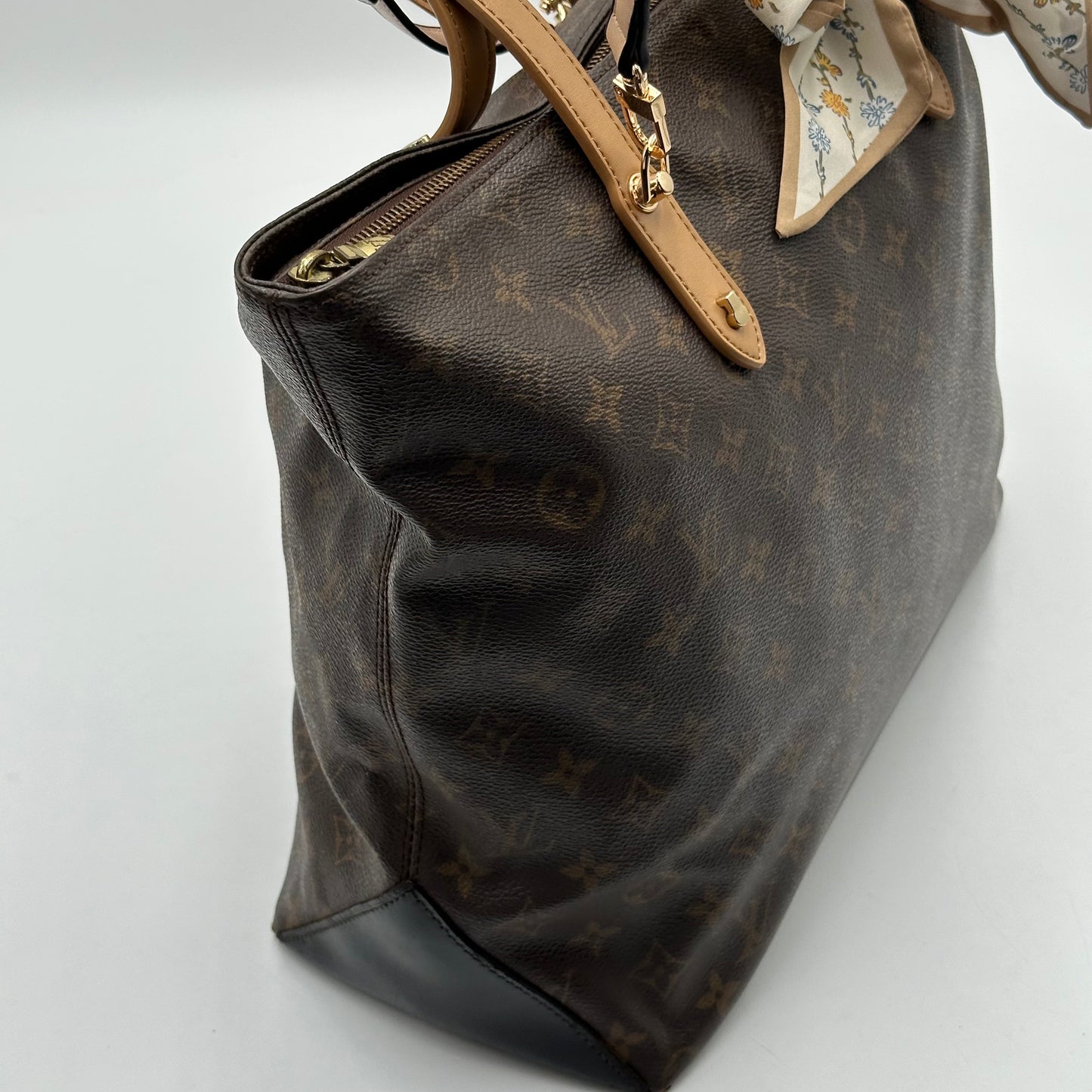 Authentic Louis Vuitton 1999 Monogram Cabas Mezzo Tote