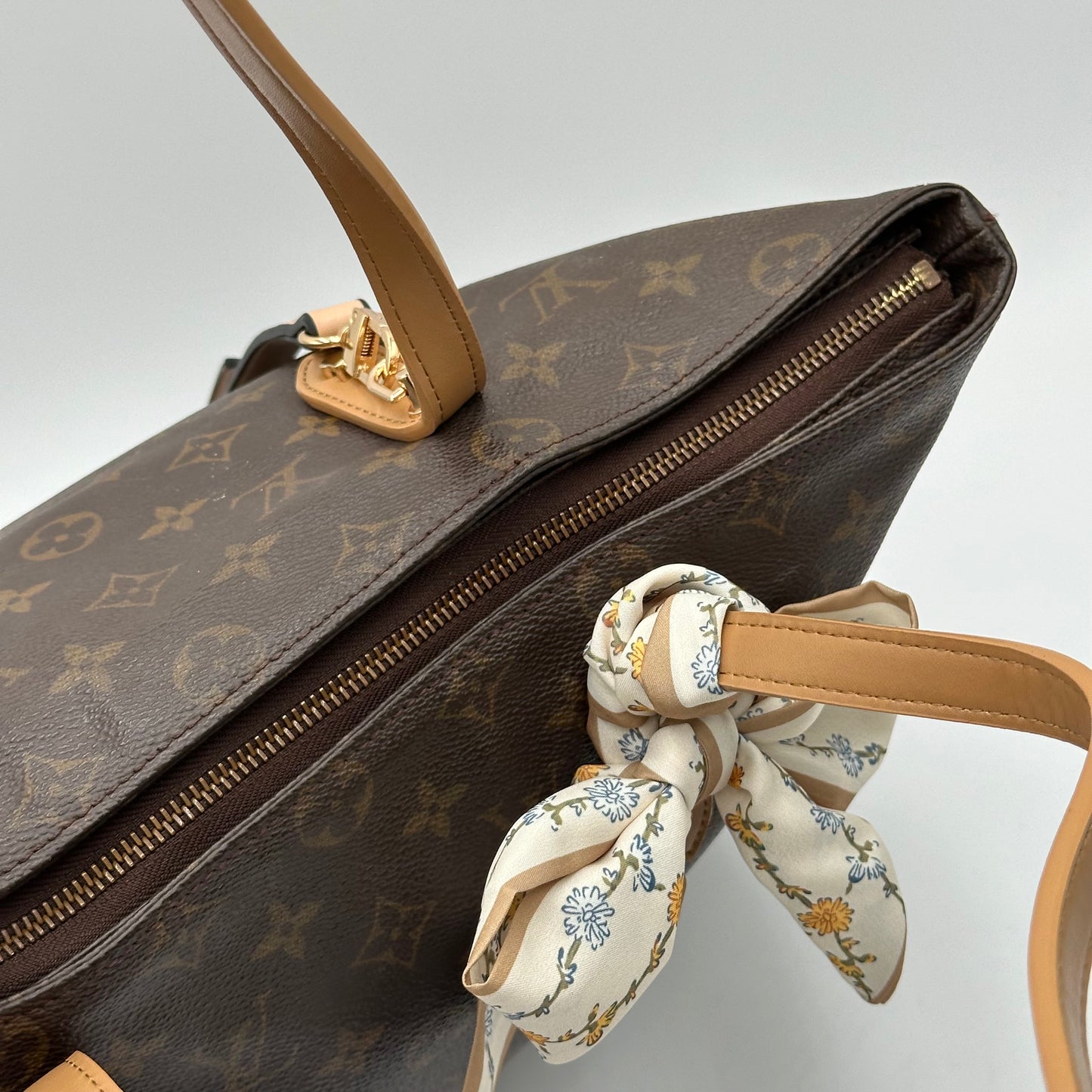 Authentic Louis Vuitton 1999 Monogram Cabas Mezzo Tote