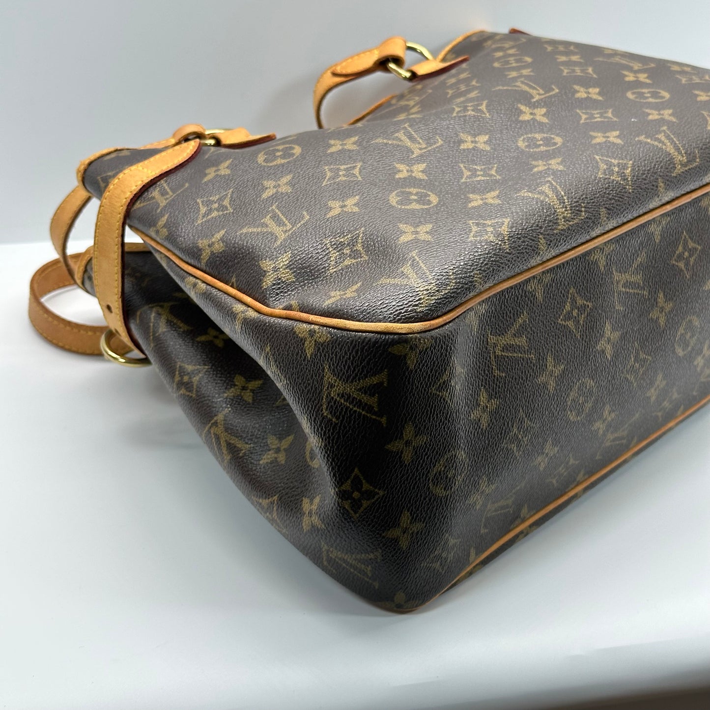 Authentic 2005 Louis Vuitton Monogram Batignolles Horizontal Tote