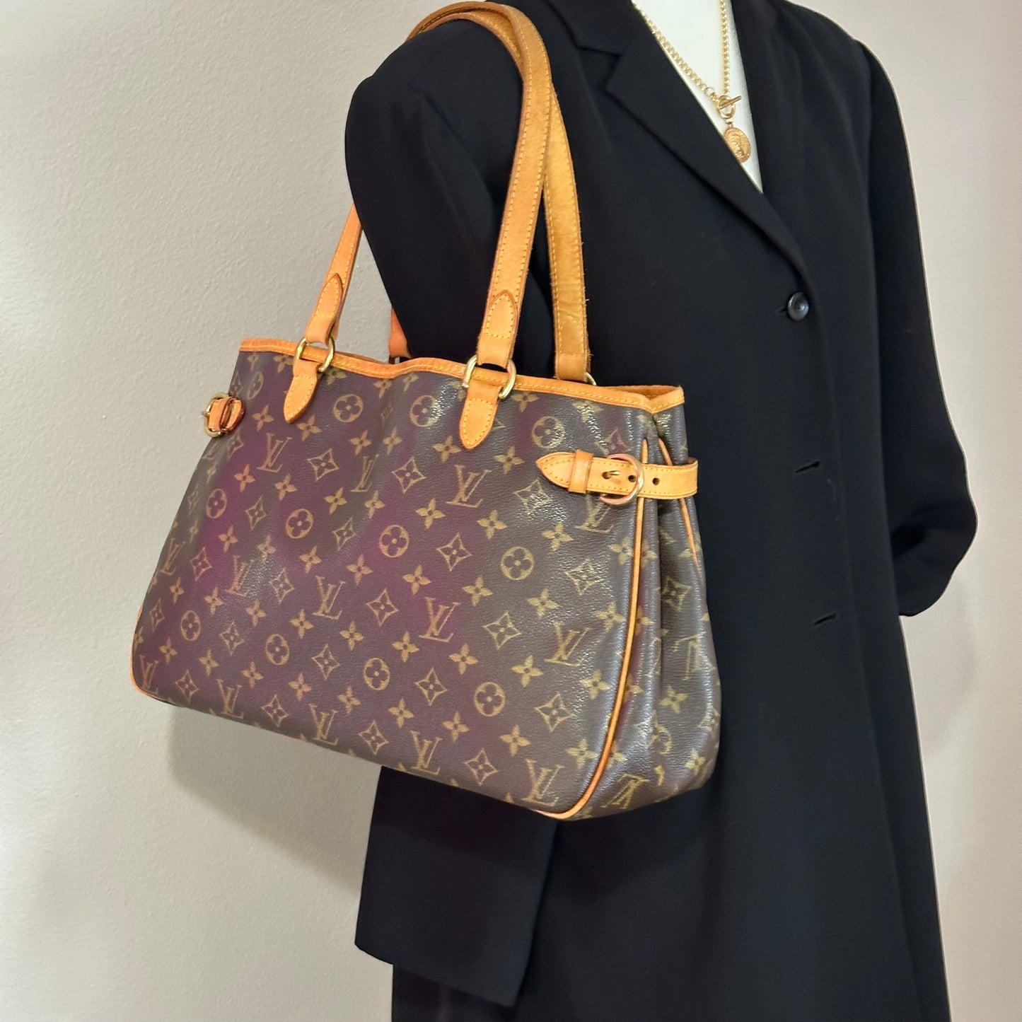 Authentic 2005 Louis Vuitton Monogram Batignolles Horizontal Tote