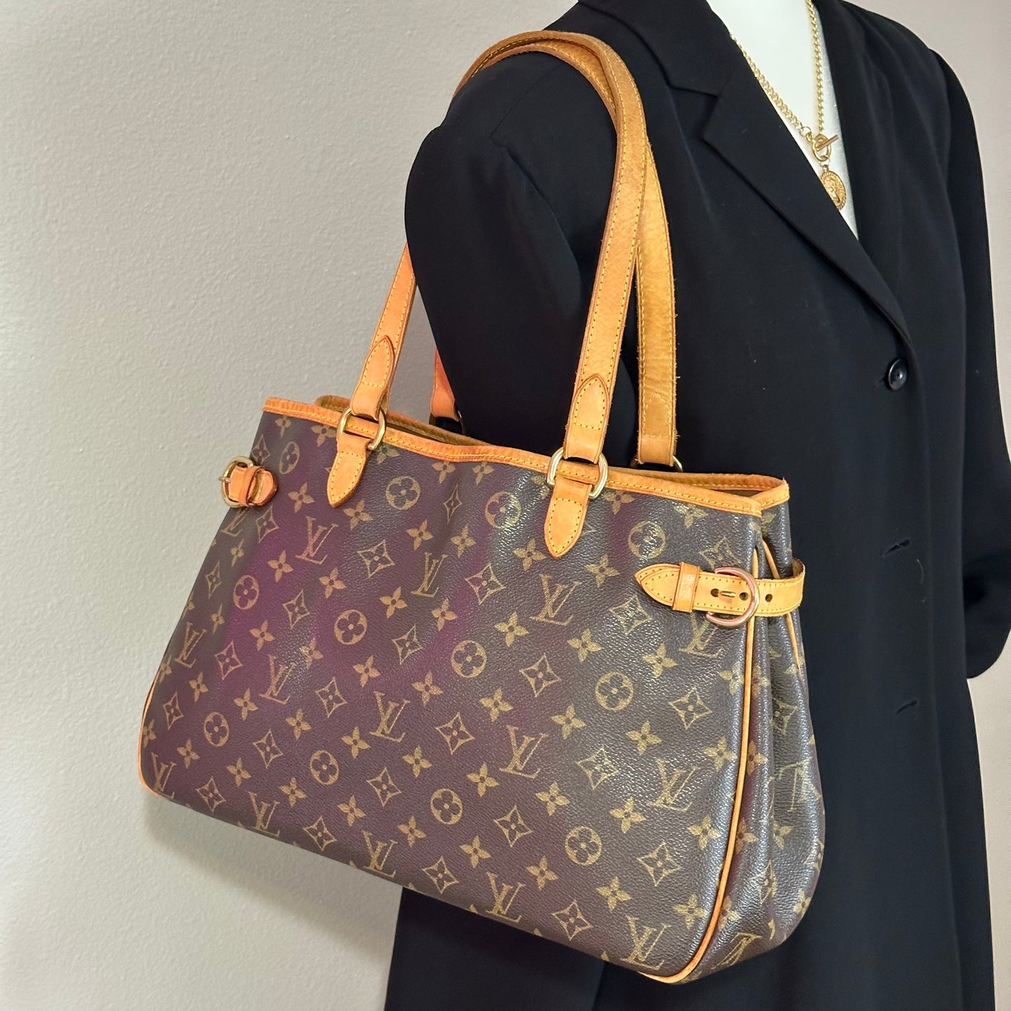 Authentic 2005 Louis Vuitton Monogram Batignolles Horizontal Tote