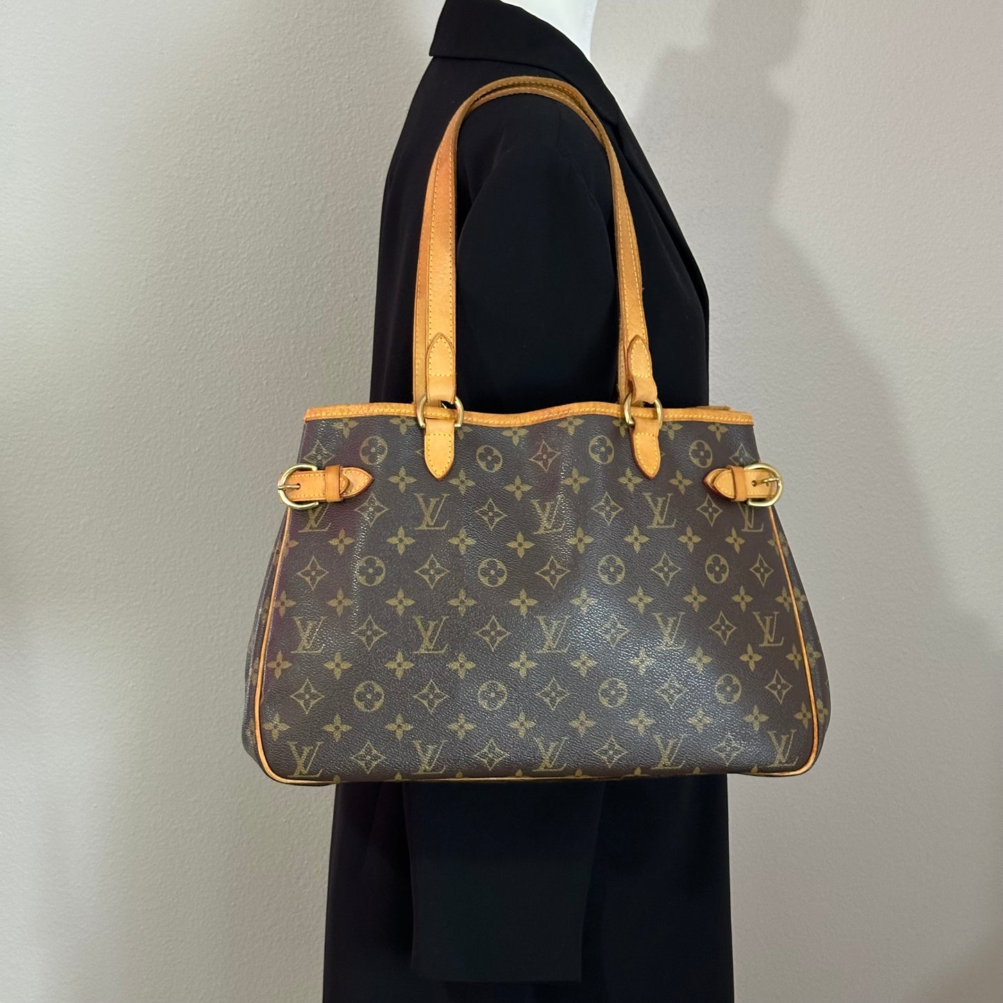 Authentic 2005 Louis Vuitton Monogram Batignolles Horizontal Tote