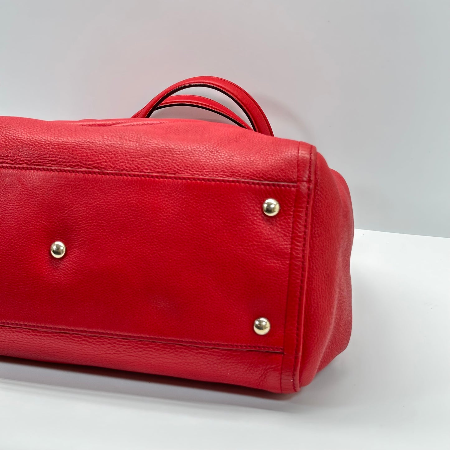 Authentic GUCCI Red Pebbled Leather Soho Top Handle Tote Bag