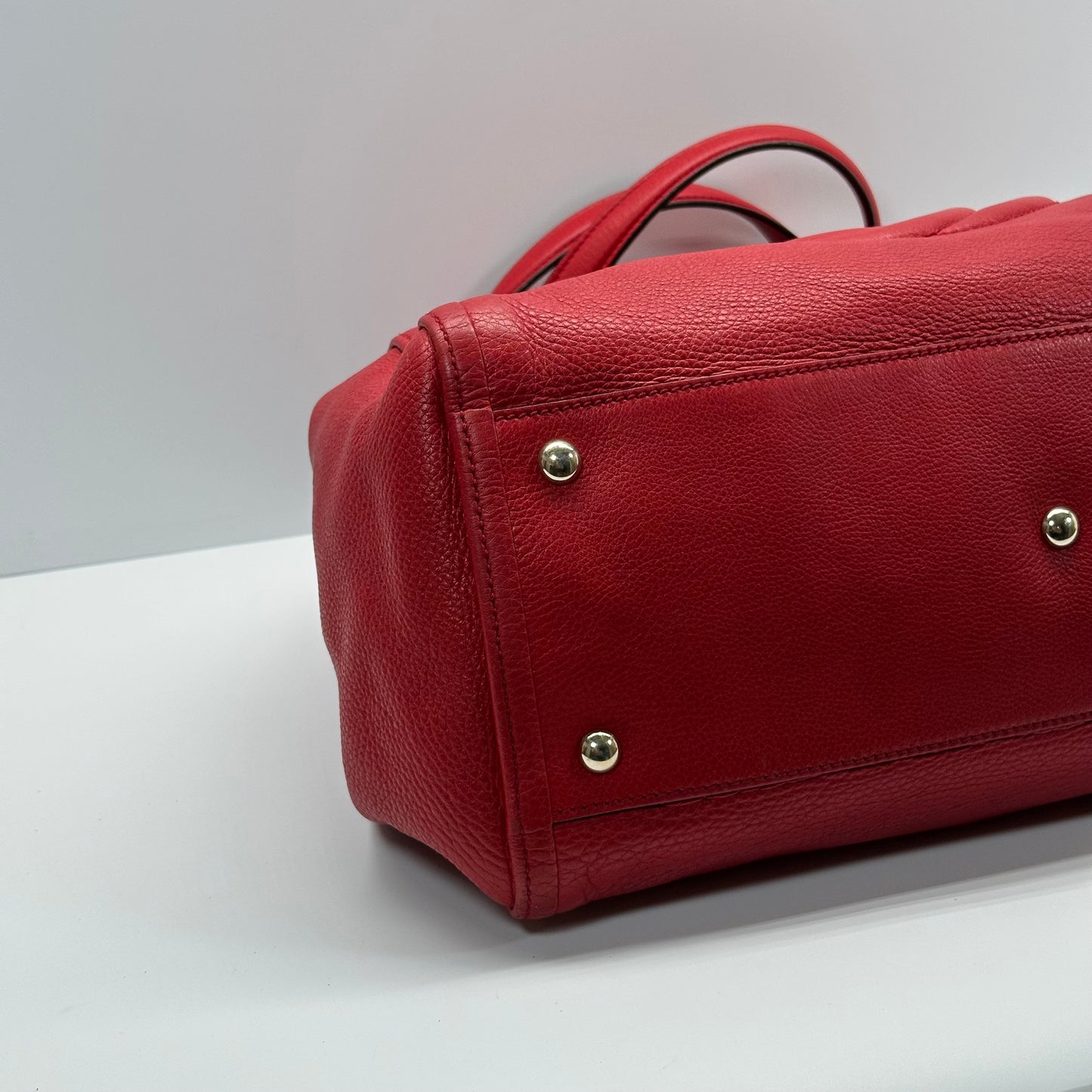 Authentic GUCCI Red Pebbled Leather Soho Top Handle Tote Bag