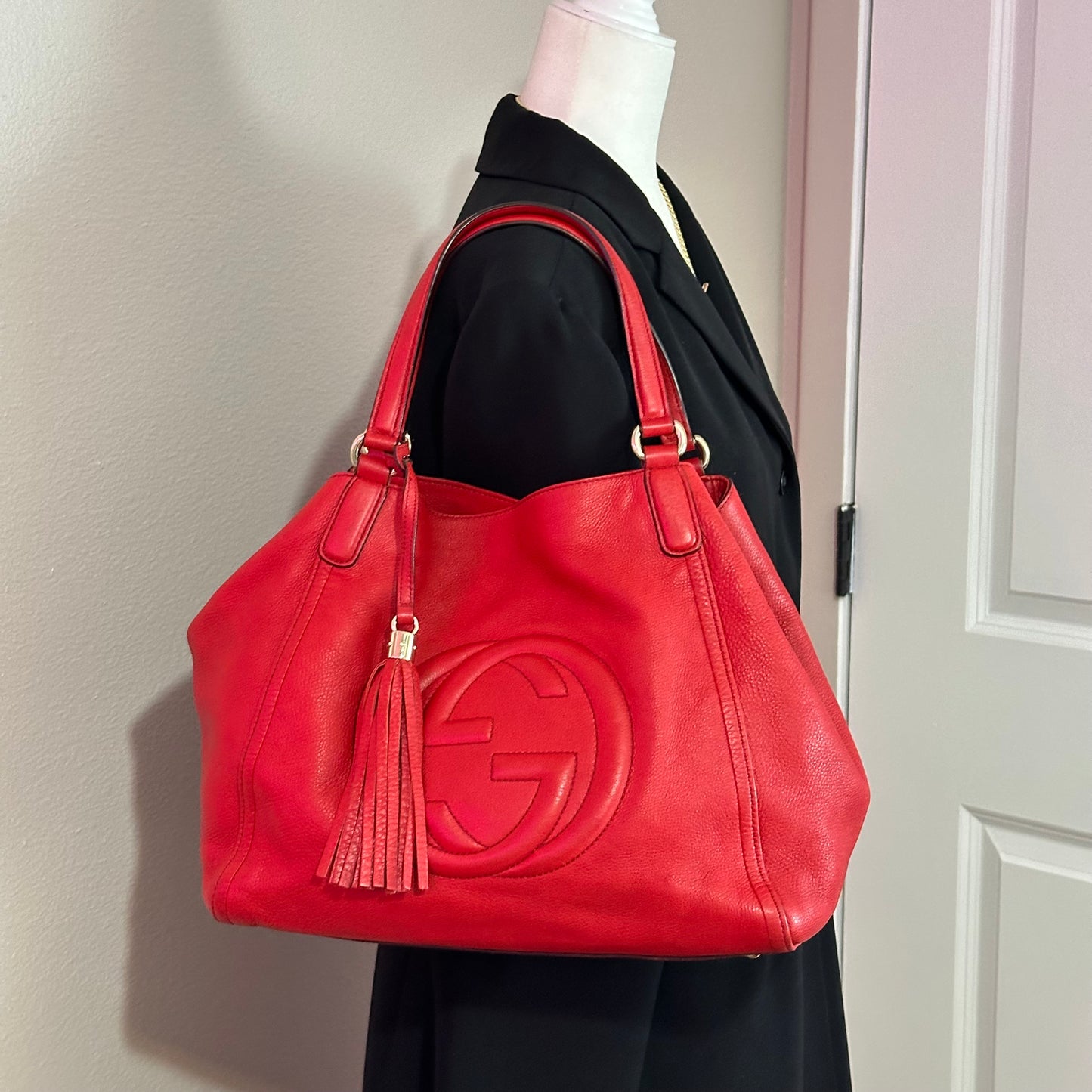 Authentic GUCCI Red Pebbled Leather Soho Top Handle Tote Bag