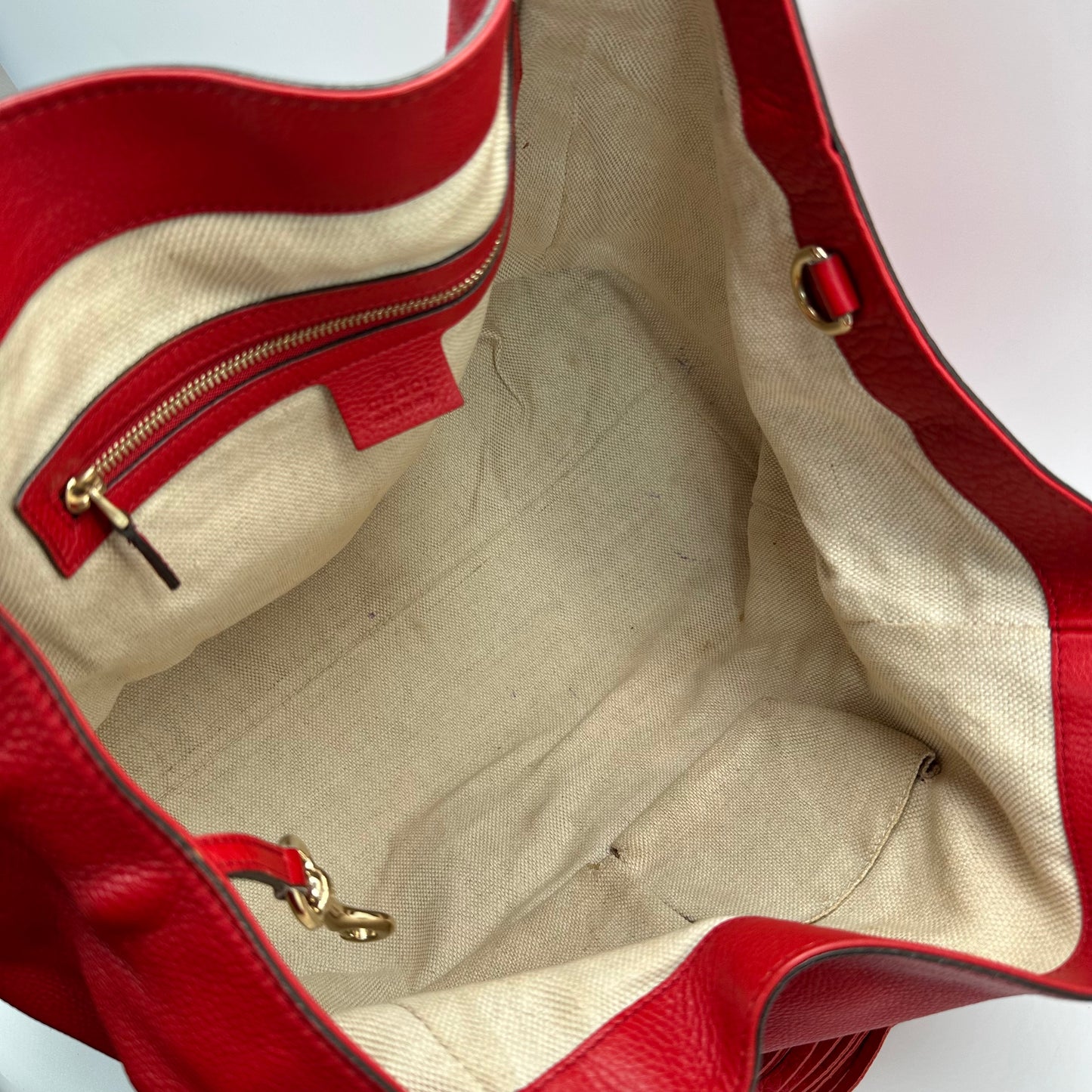 Authentic GUCCI Red Pebbled Leather Soho Top Handle Tote Bag